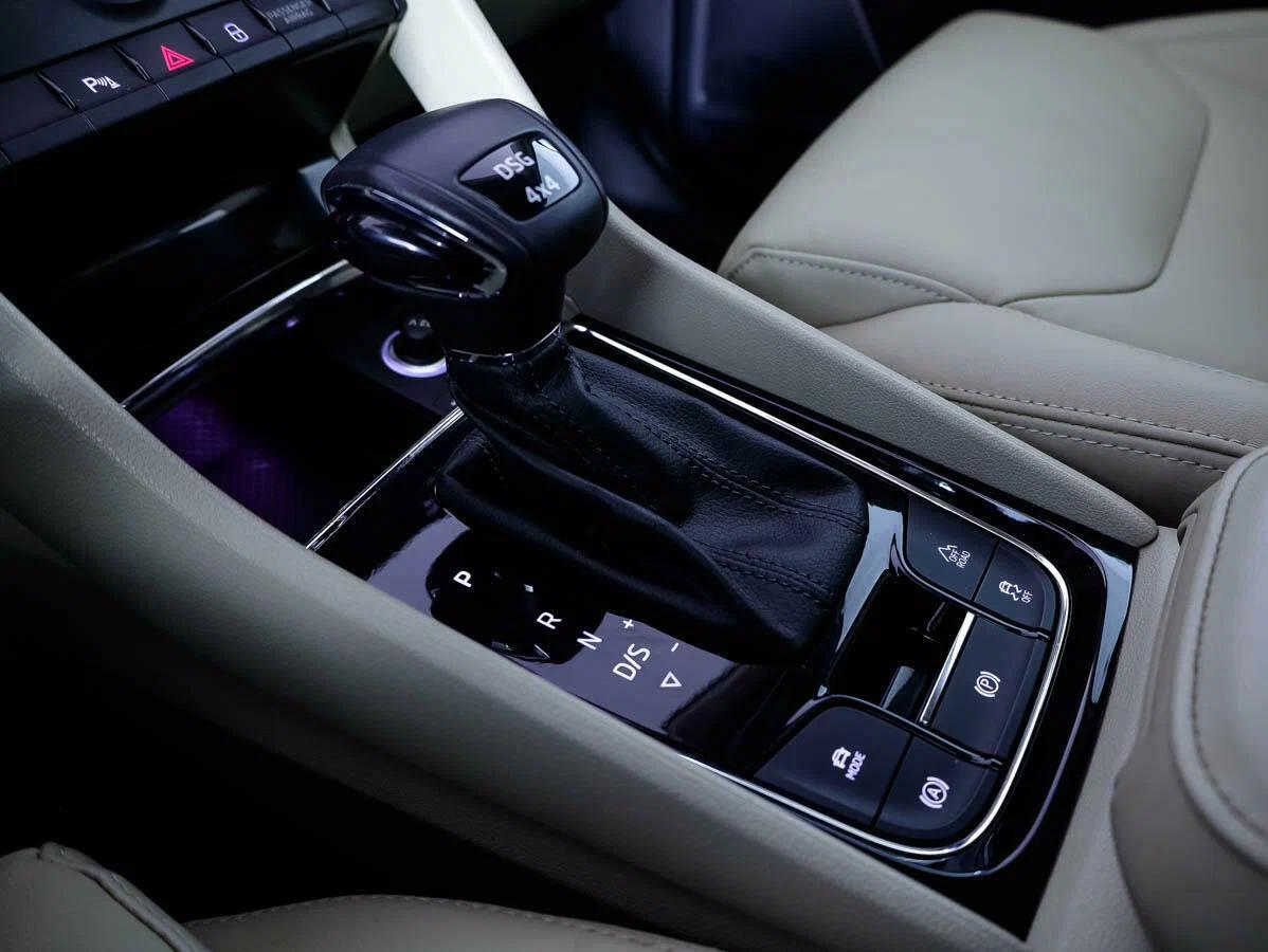 Skoda Kodiaq 2021, бежевый