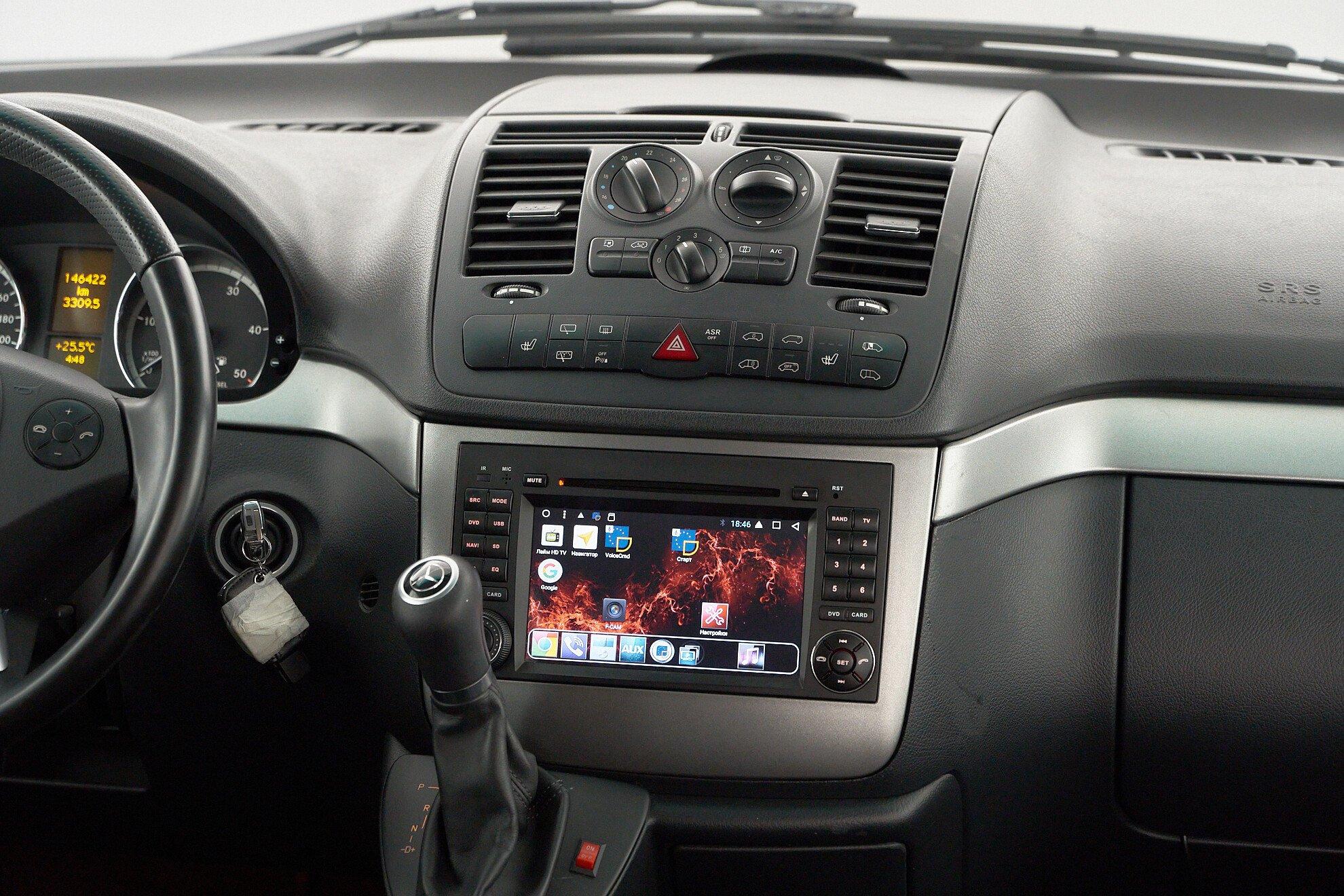 Mercedes-Benz Viano 2012, черный