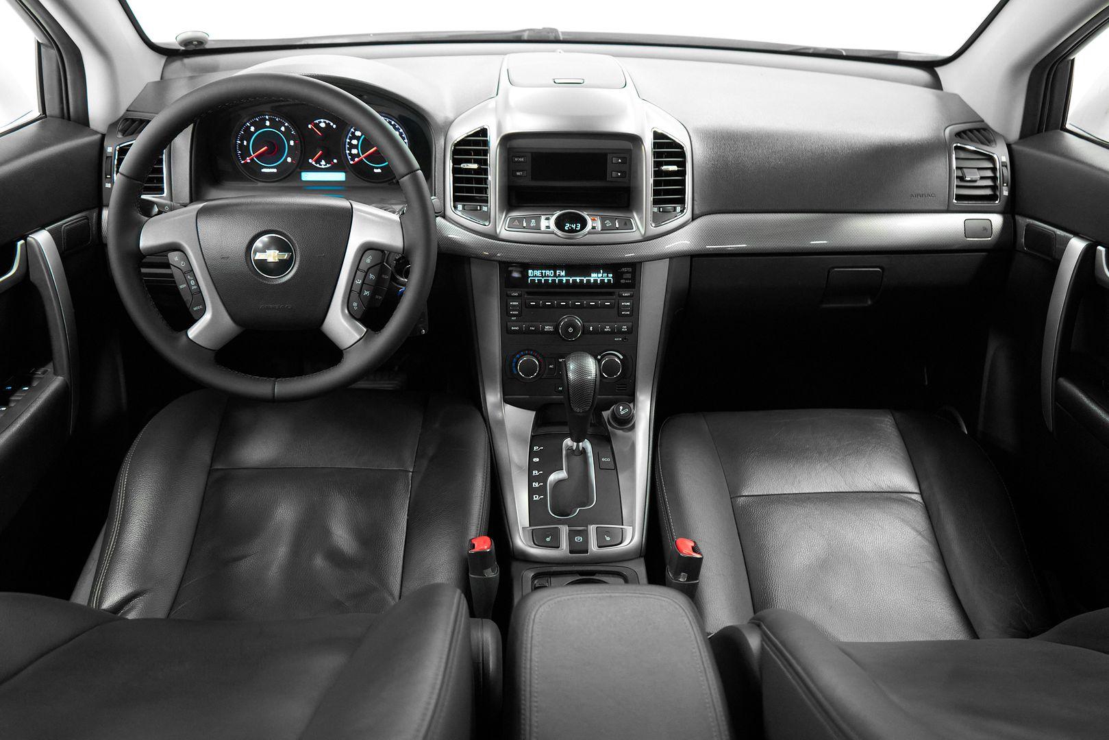Chevrolet Captiva 2012, белый