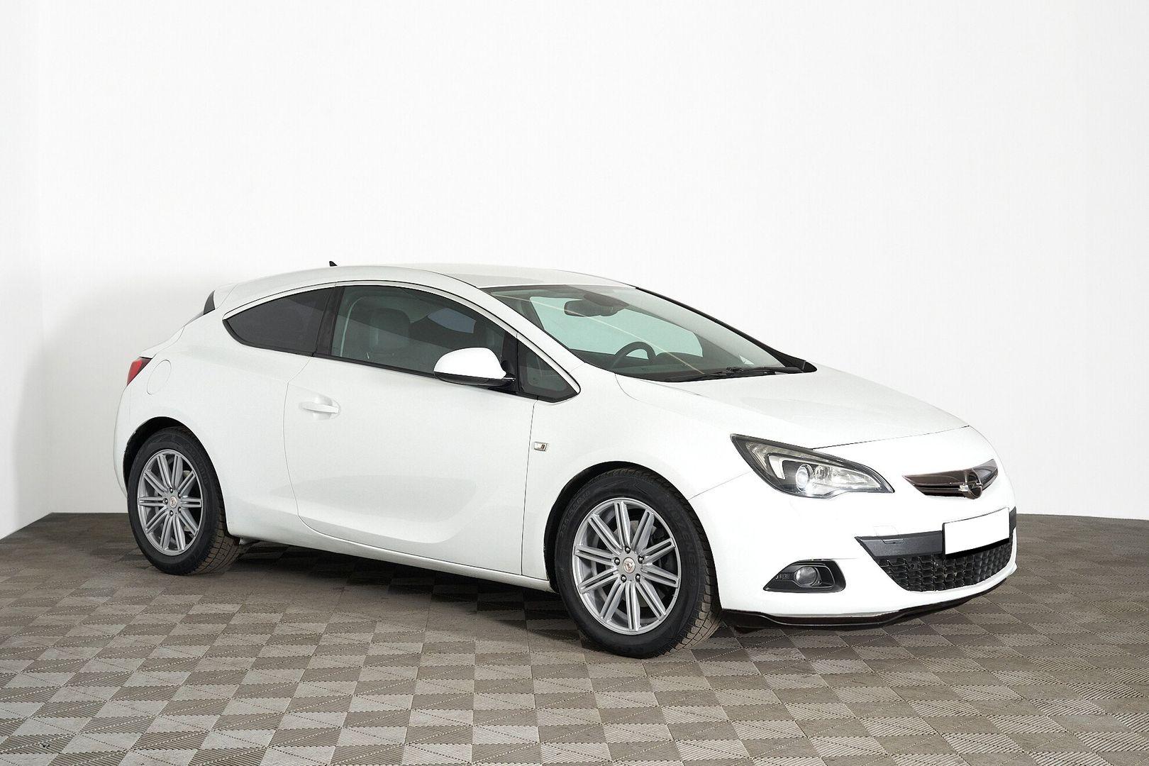Opel Astra 2014, белый