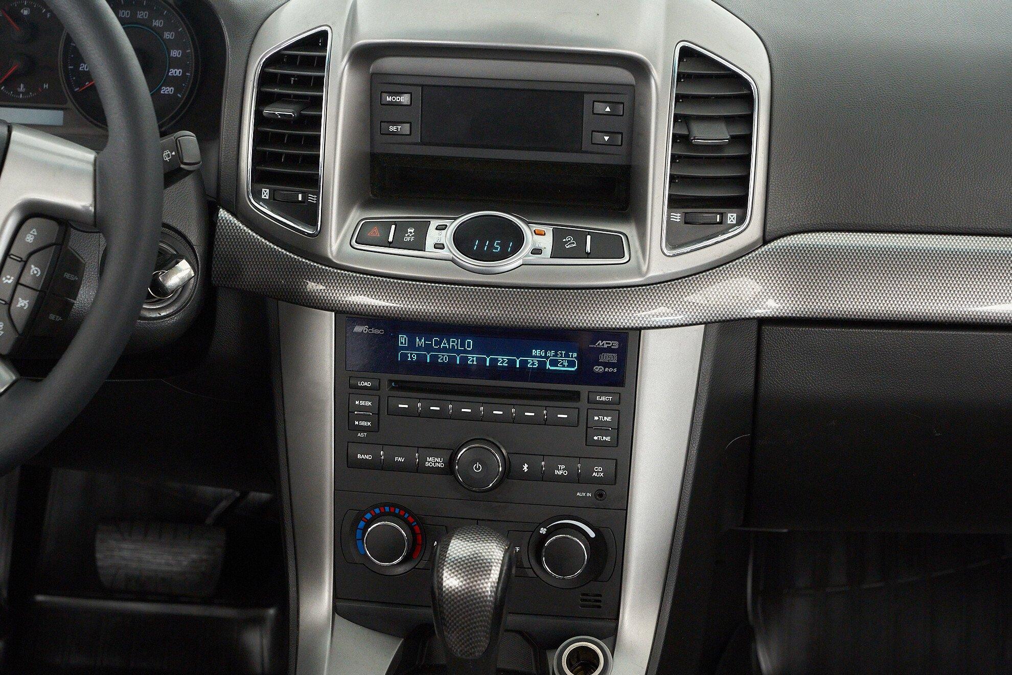 Chevrolet Captiva 2013, серый