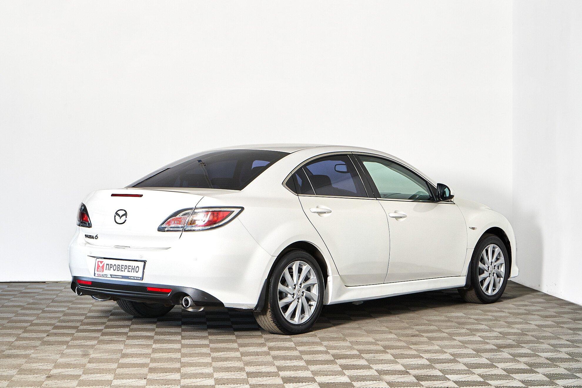 Mazda 6 2010, белый