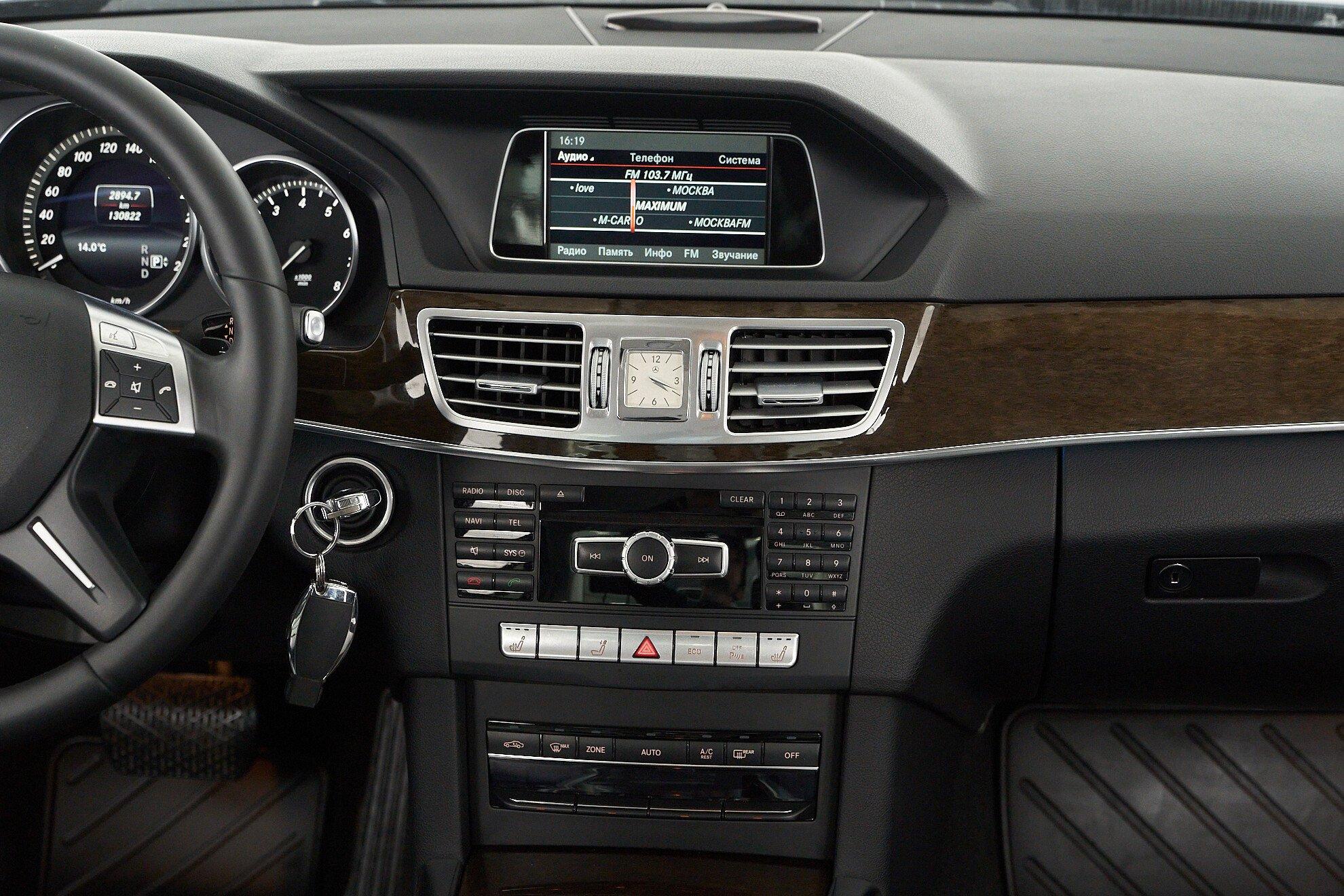 Mercedes-Benz E-Класс 2013, черный