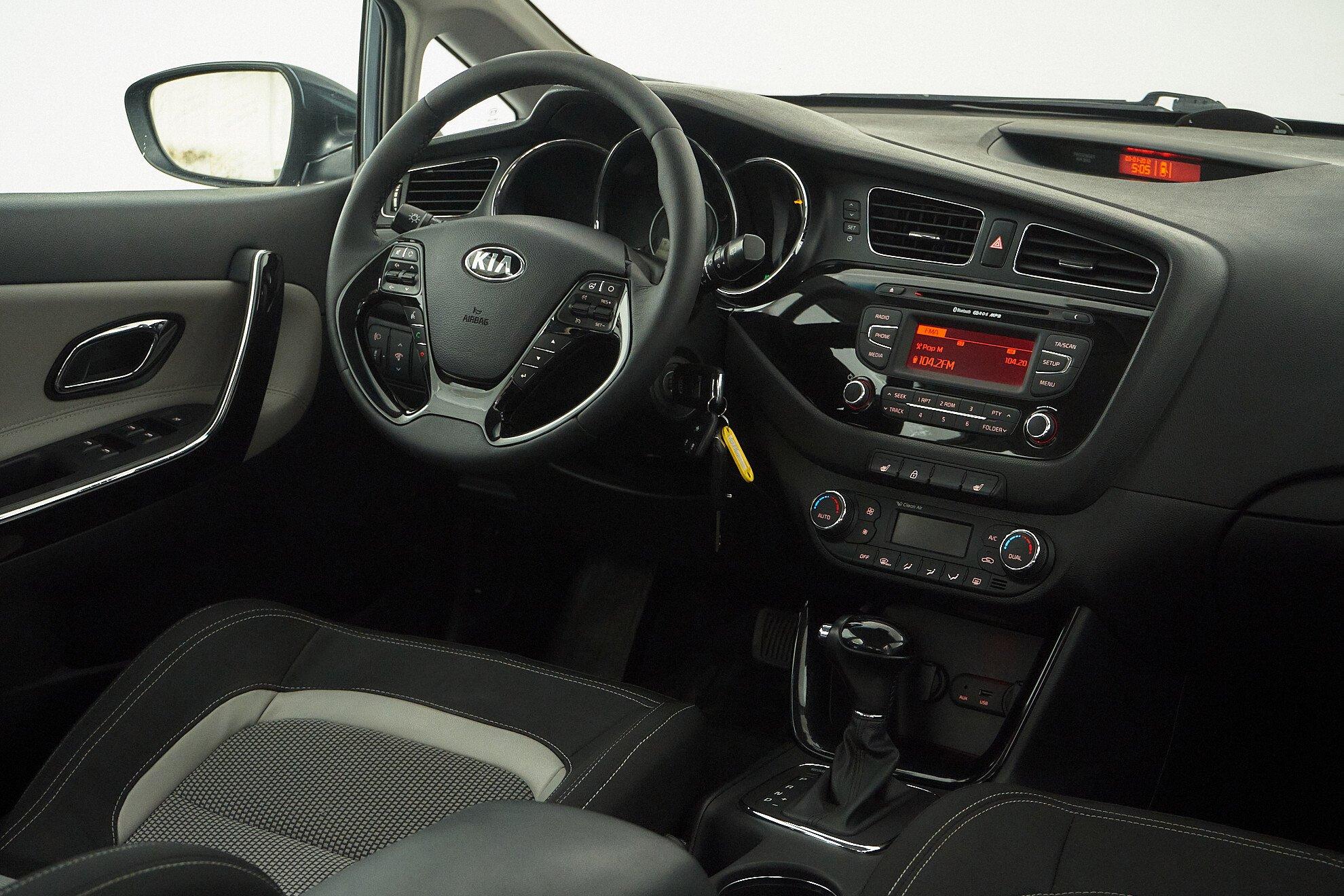 Kia Ceed 2015, синий