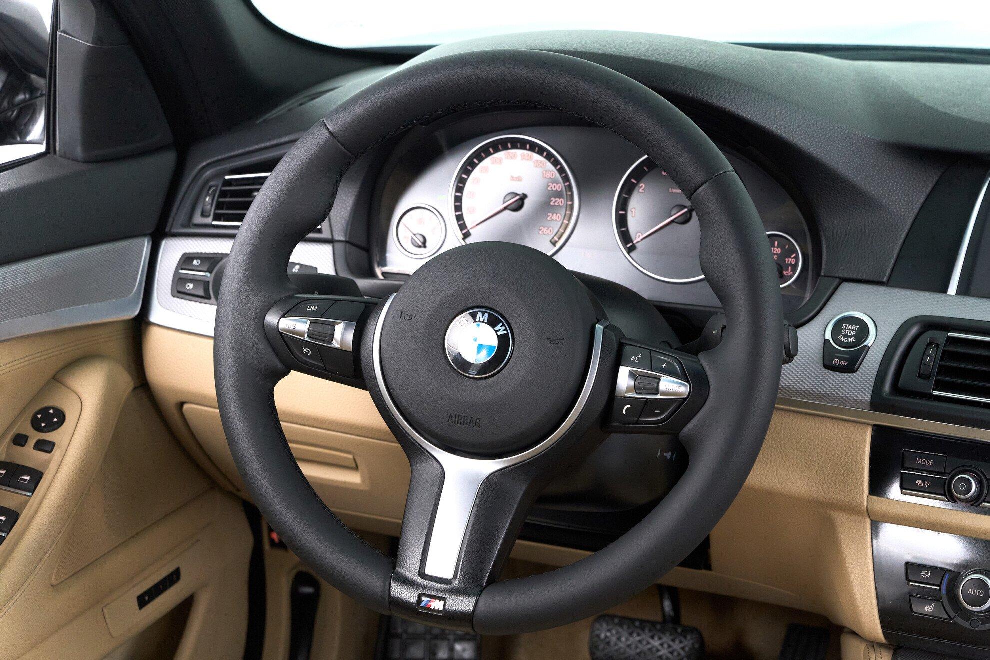 BMW 5 серии 2013, черный