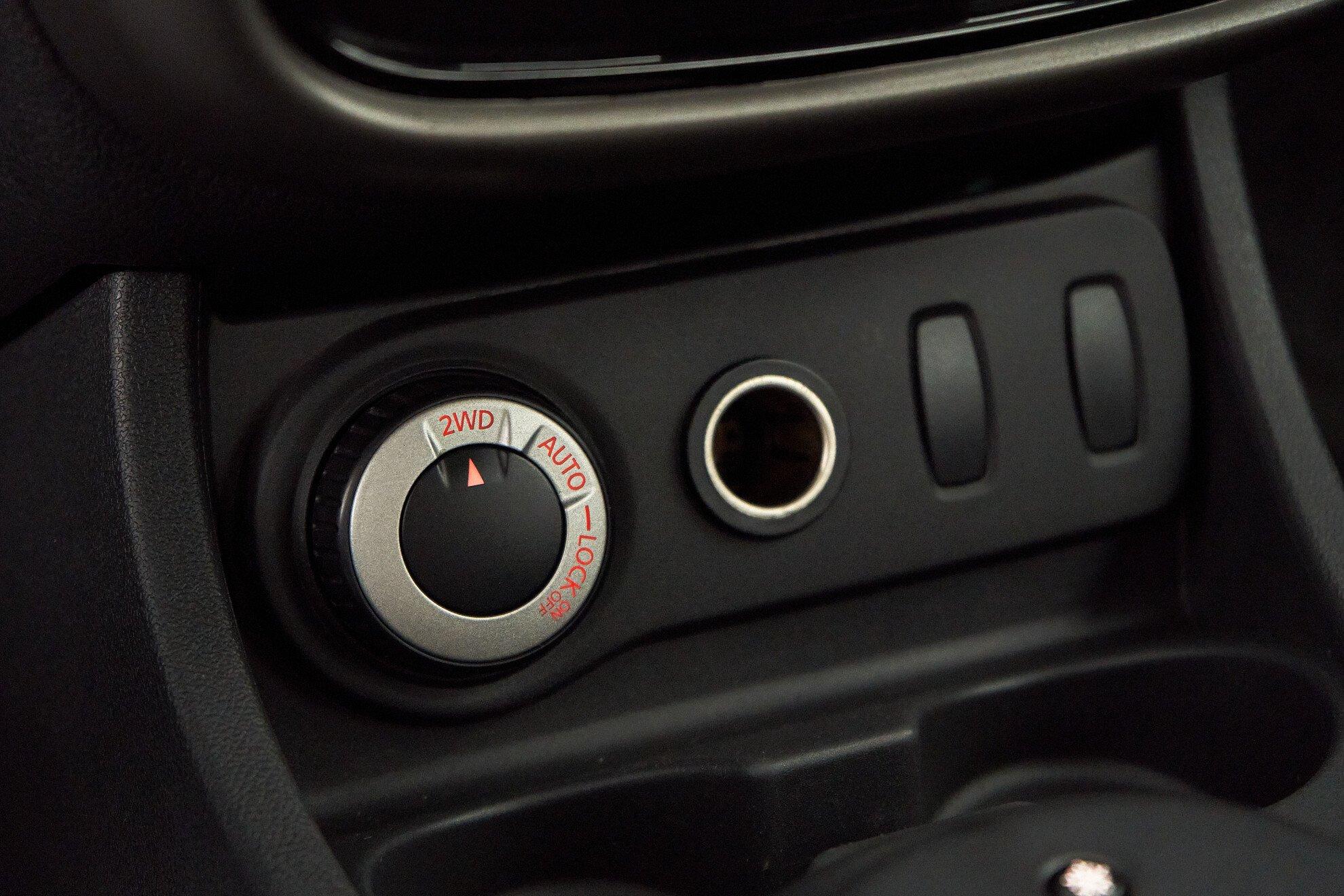 Renault Duster 2014, серебряный