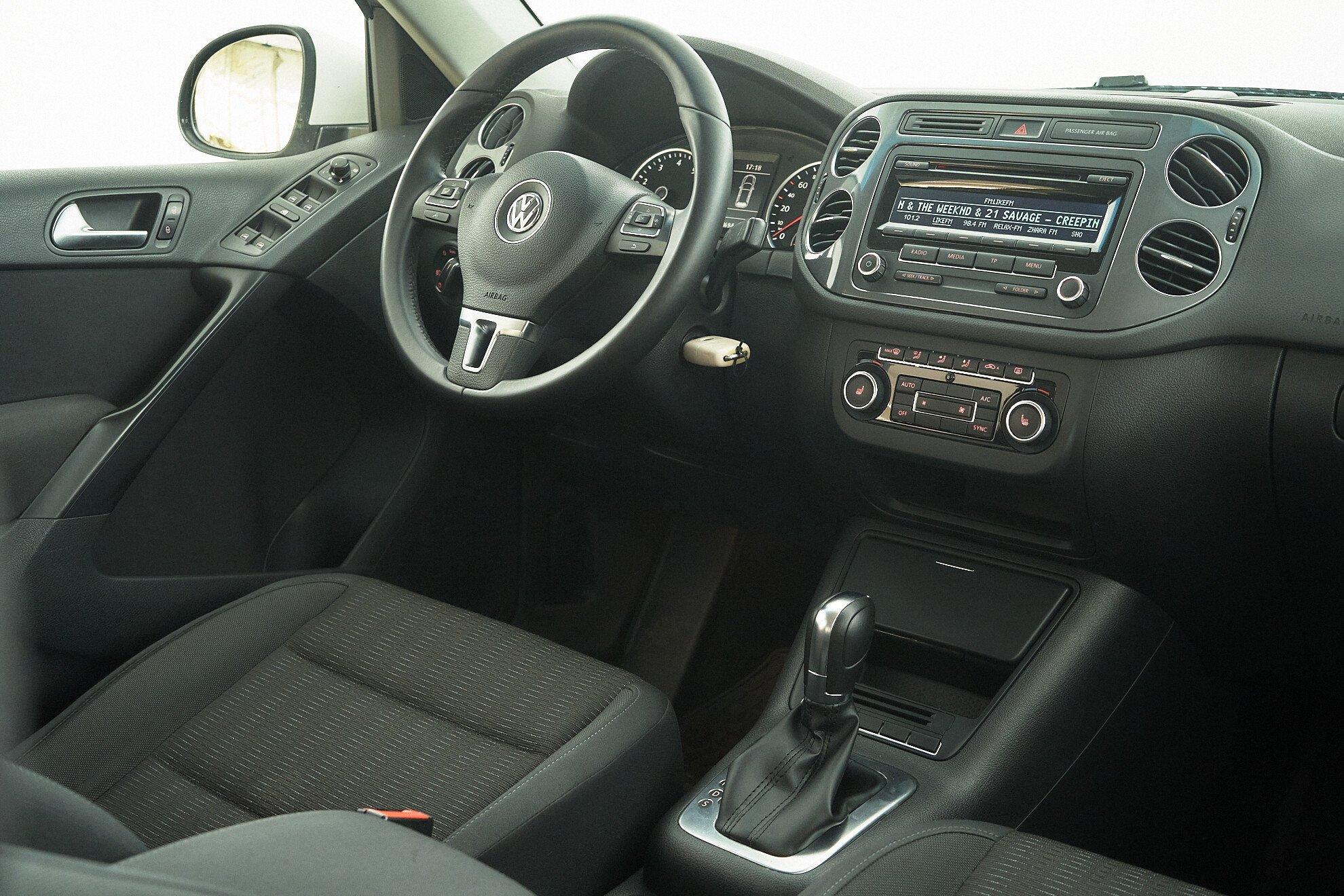 Volkswagen Tiguan 2014, белый