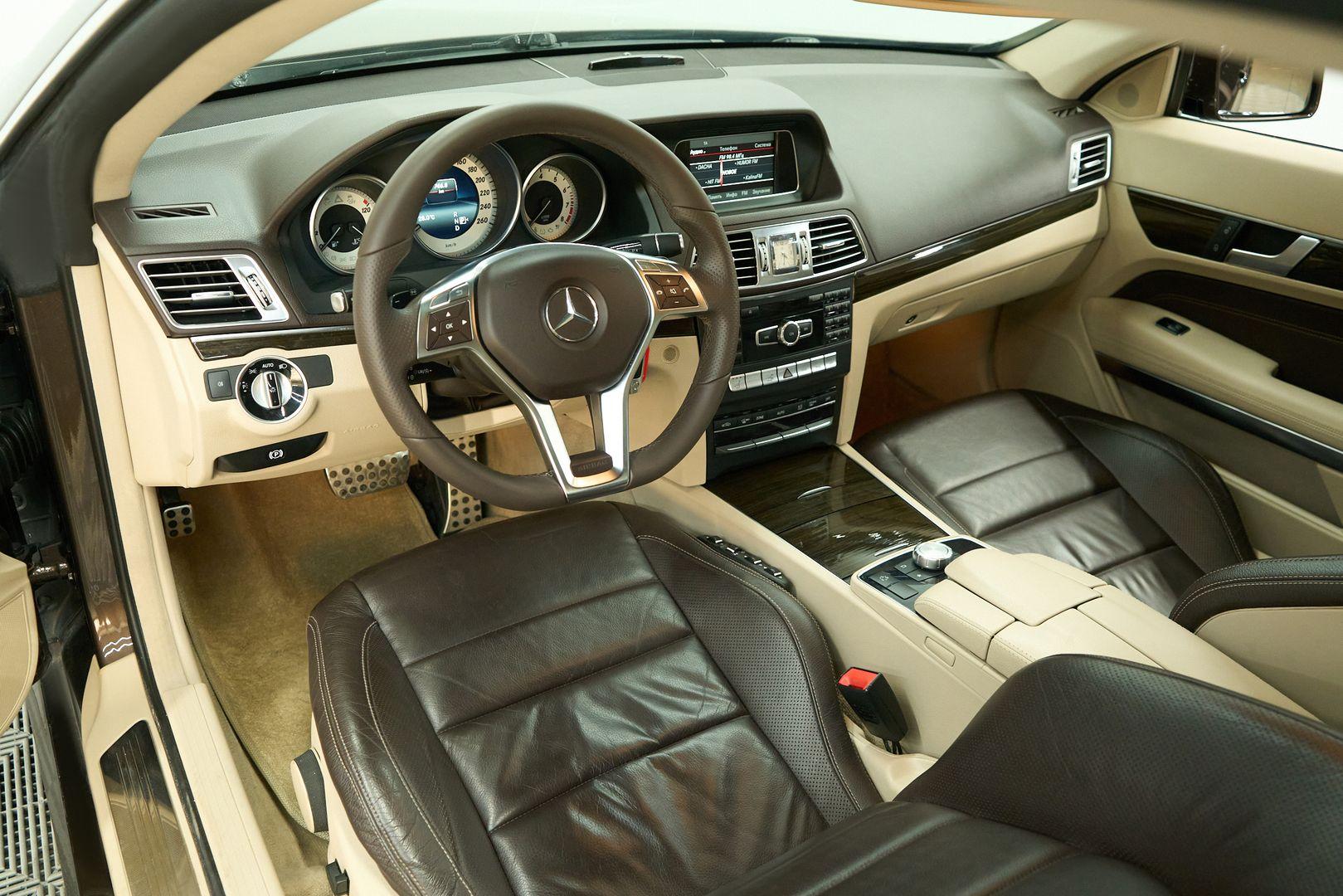 Mercedes-Benz E-Класс 2014, коричневый