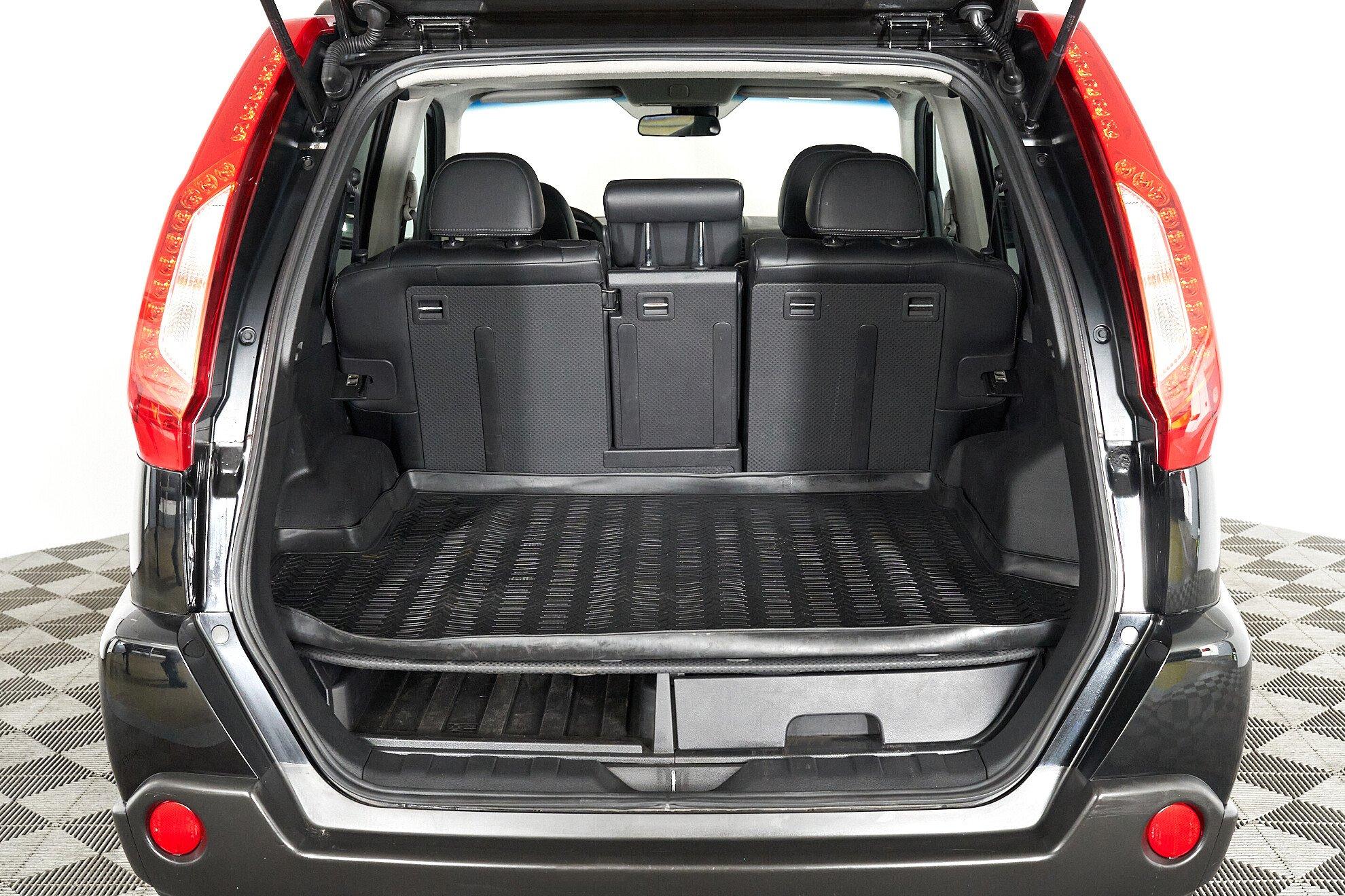 Nissan X-Trail 2013, черный