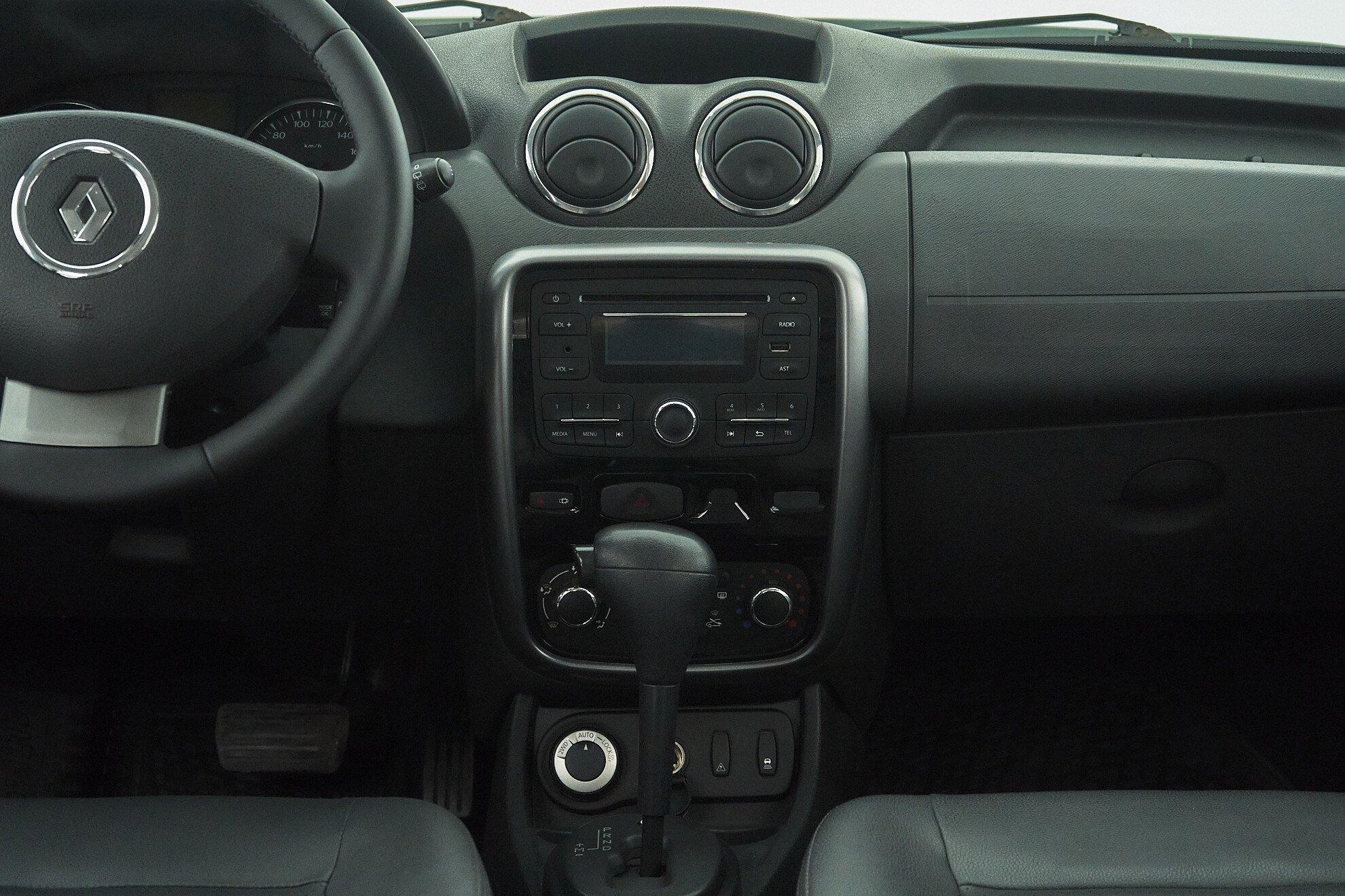 Renault Duster 2015, белый