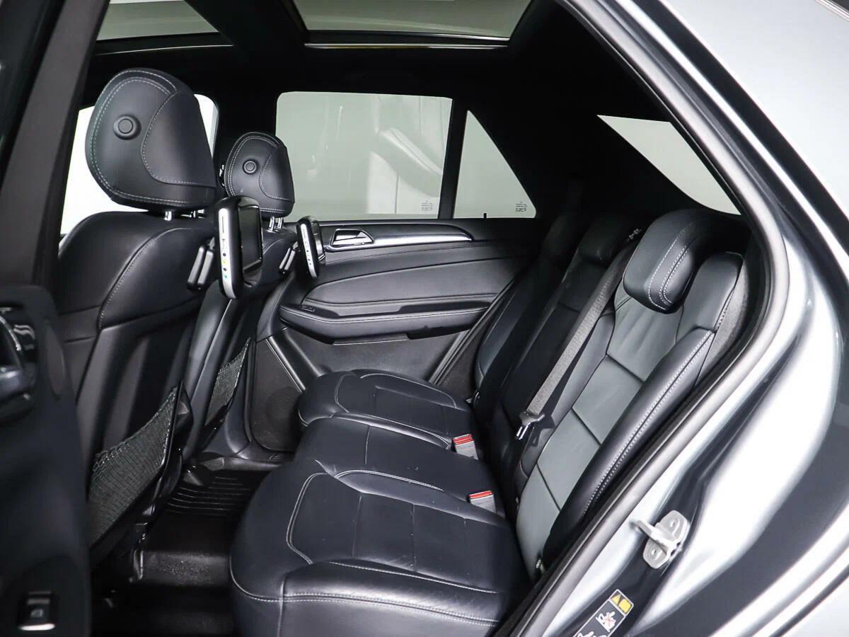 Mercedes-Benz GLE 2018, серый