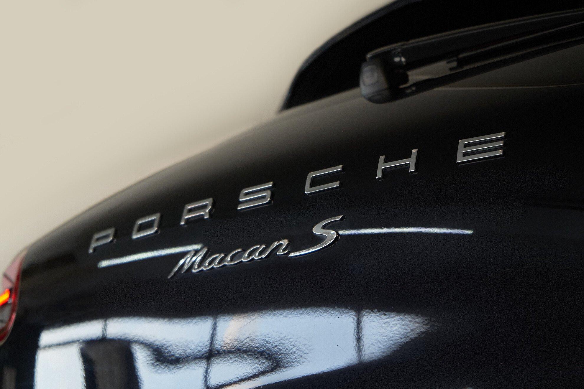 Porsche Macan 2014, черный