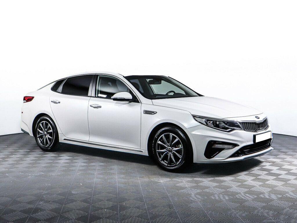 Kia K5 2019, белый