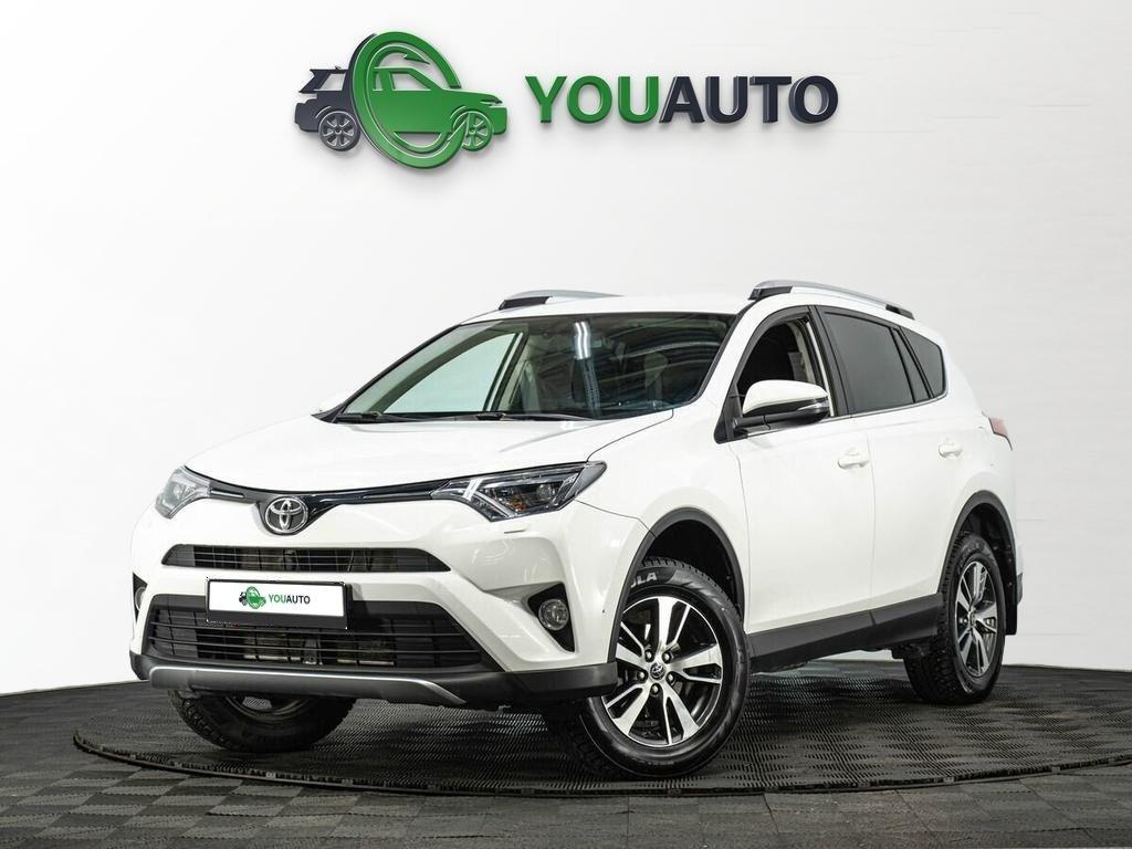 Toyota RAV4 2019, белый