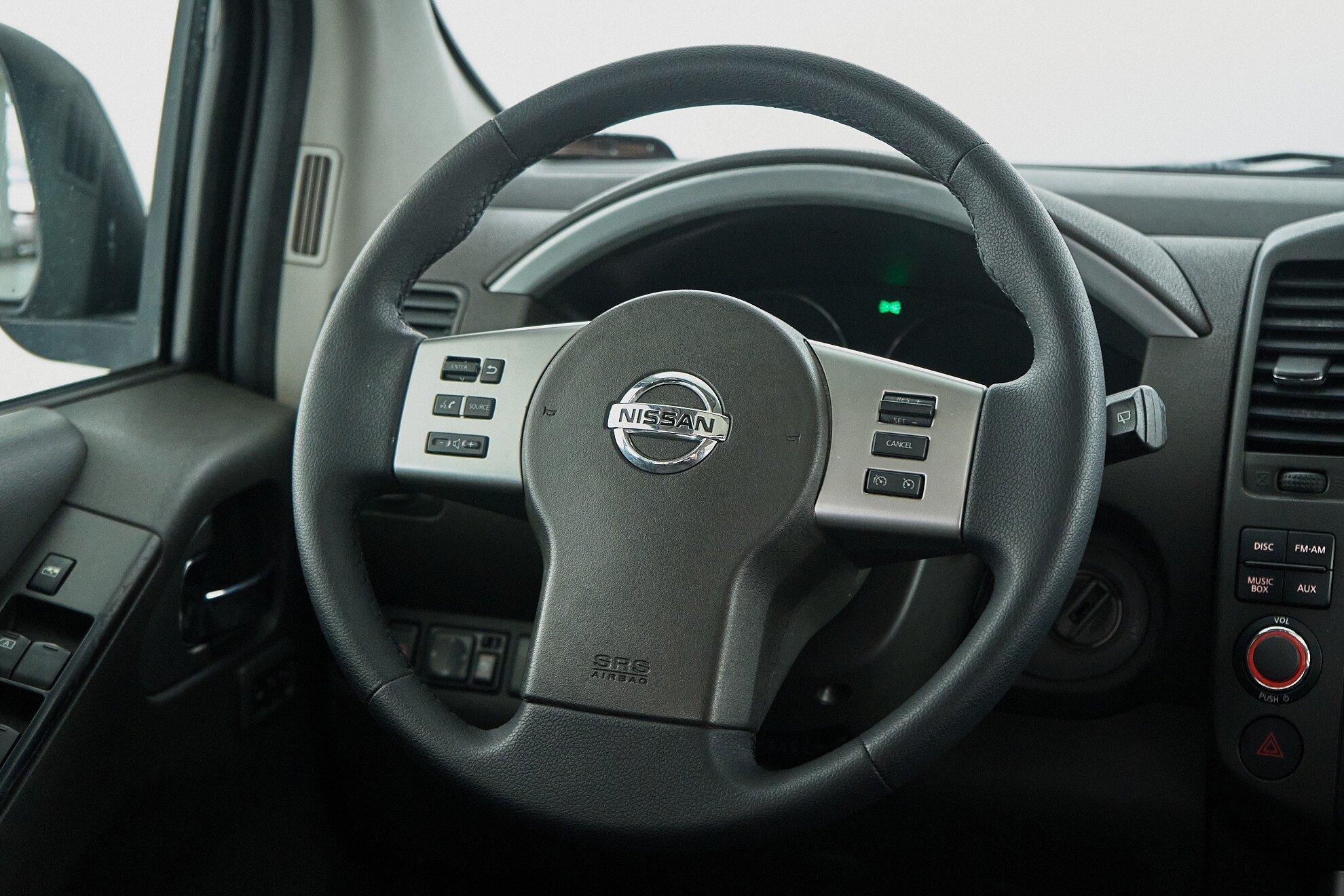Nissan Pathfinder 2013, серый