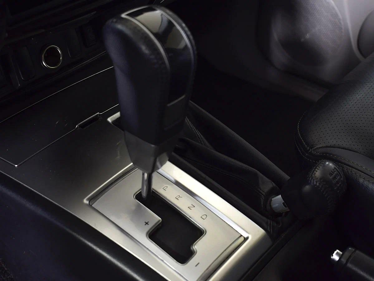 Mitsubishi Pajero Sport 2013, коричневый