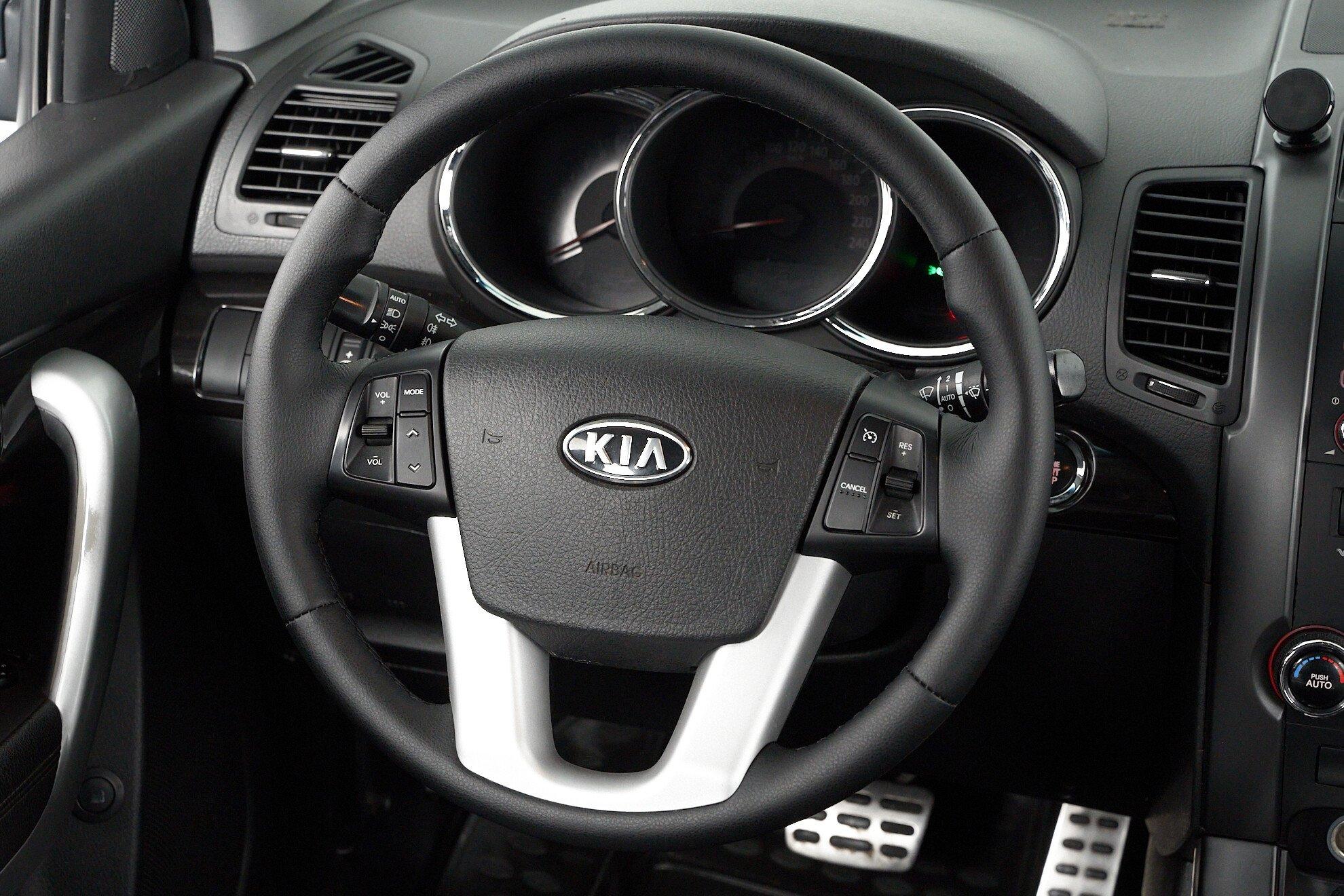 Kia Sorento 2010, черный