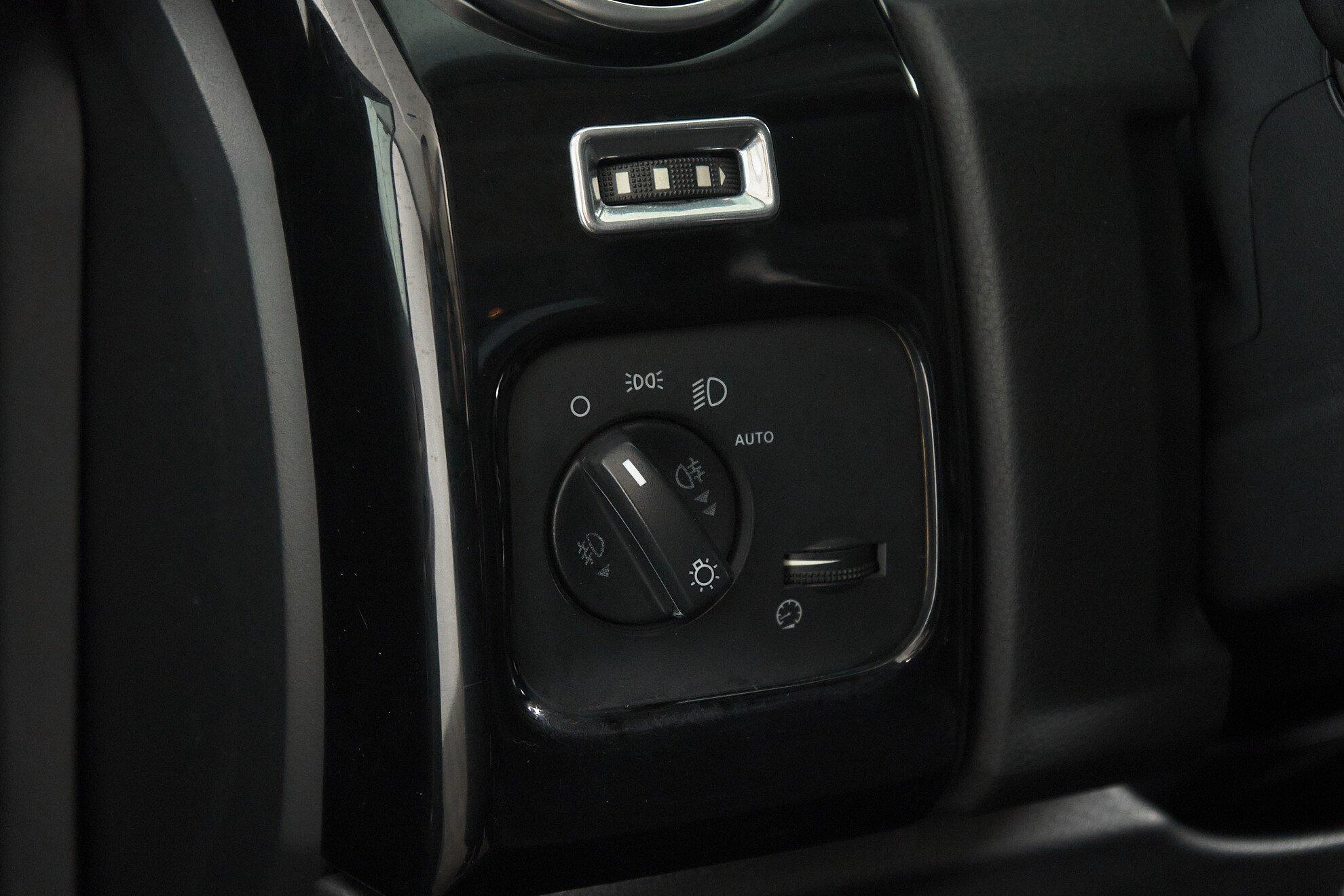 Land Rover Discovery 2008, черный