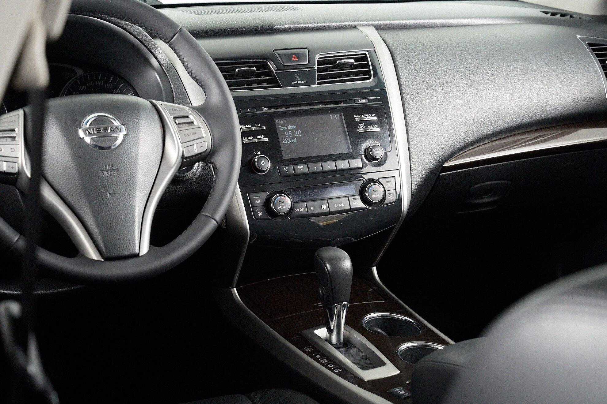 Nissan Teana 2015, черный