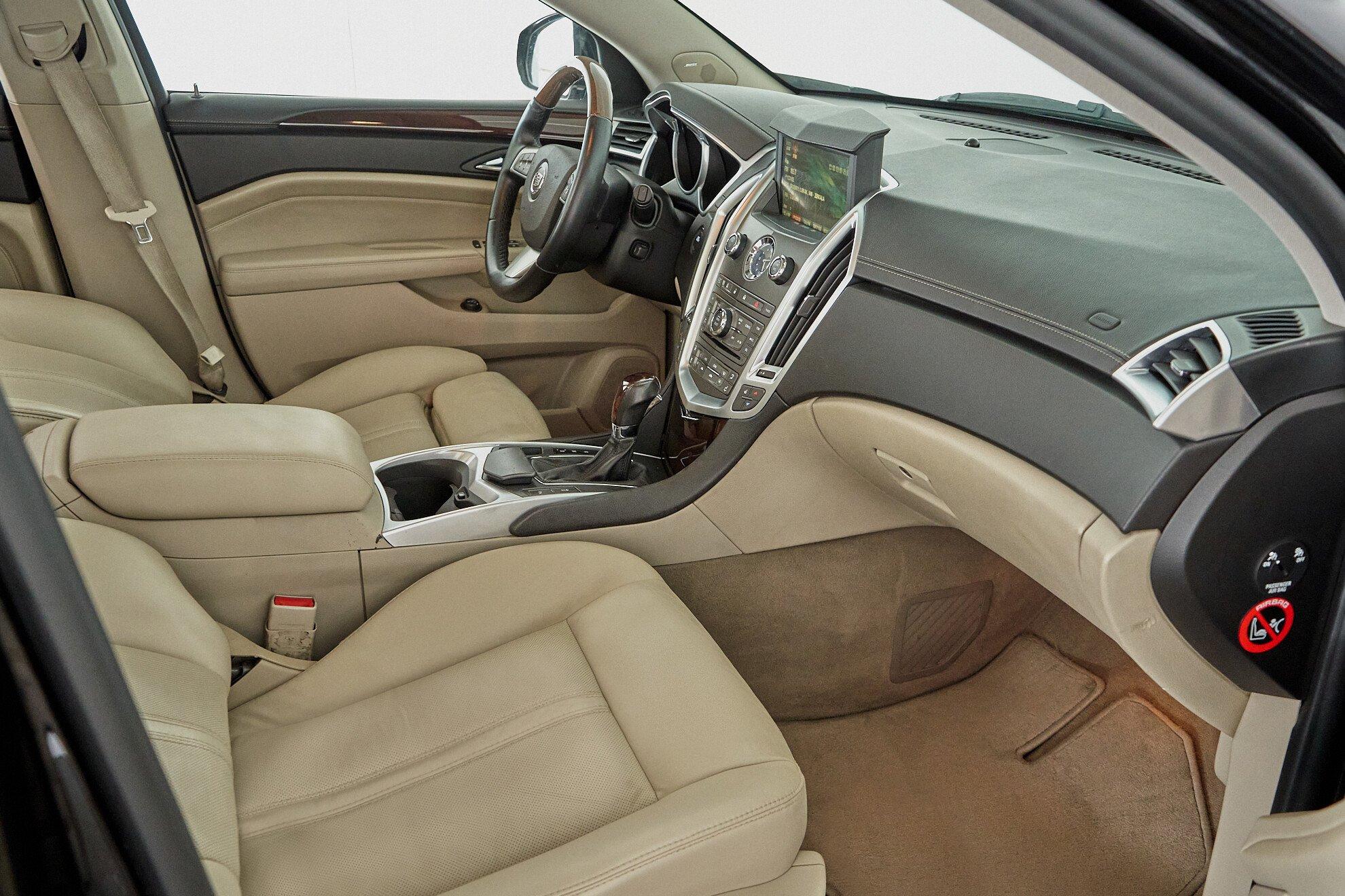 Cadillac SRX 2010, черный