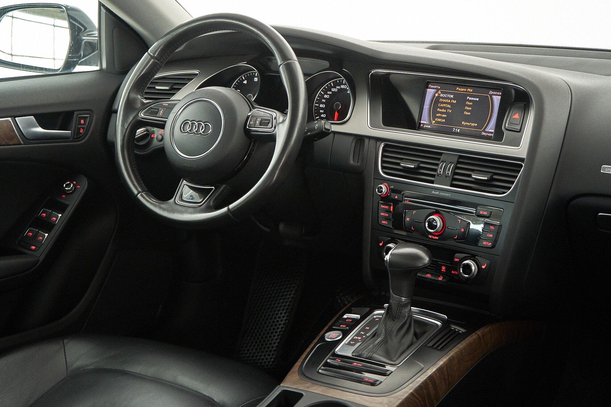 Audi A5 2013, черный