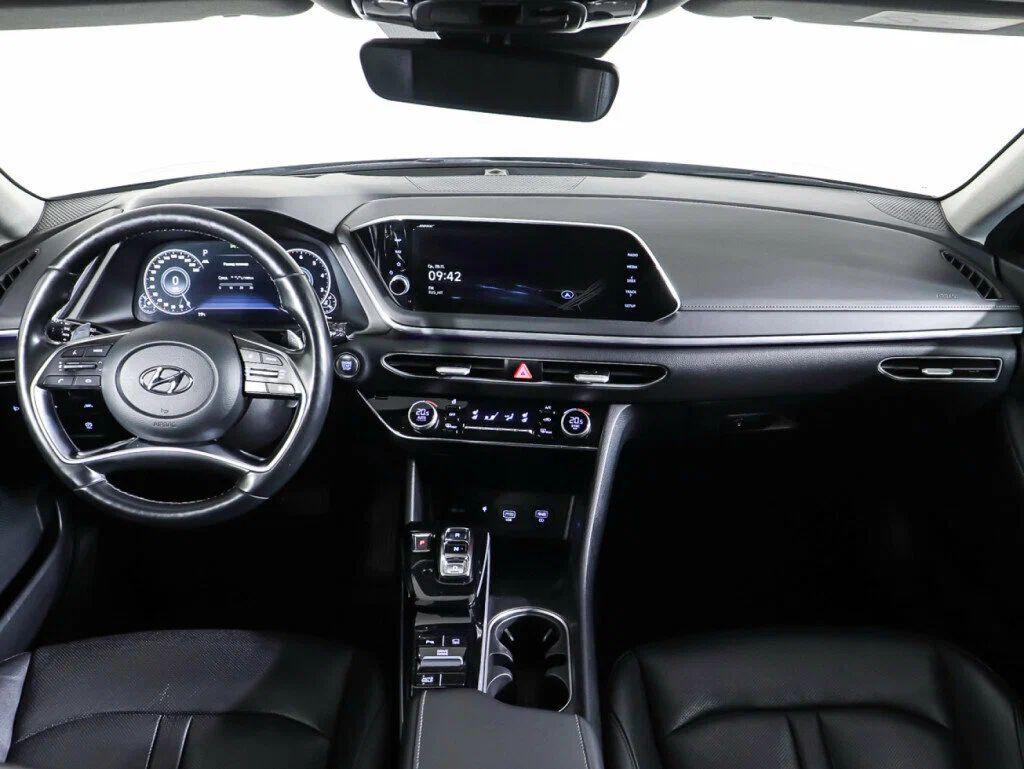 Hyundai Sonata 2021, синий