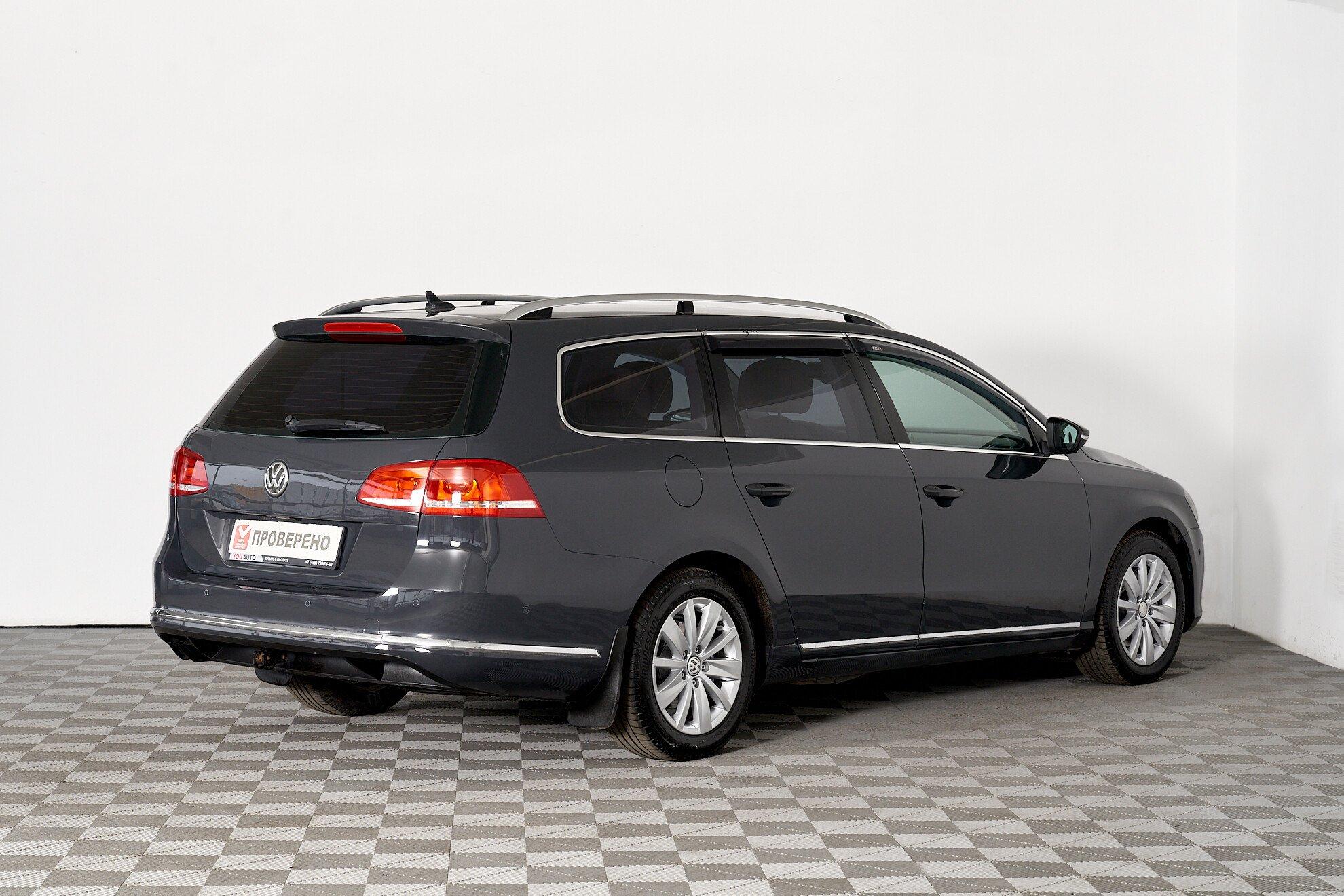 Volkswagen Passat 2012, серый