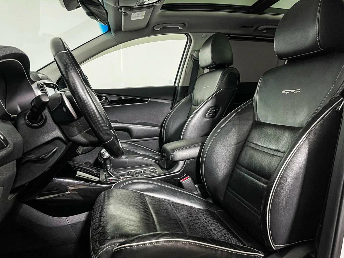 Kia Sorento 2018, белый