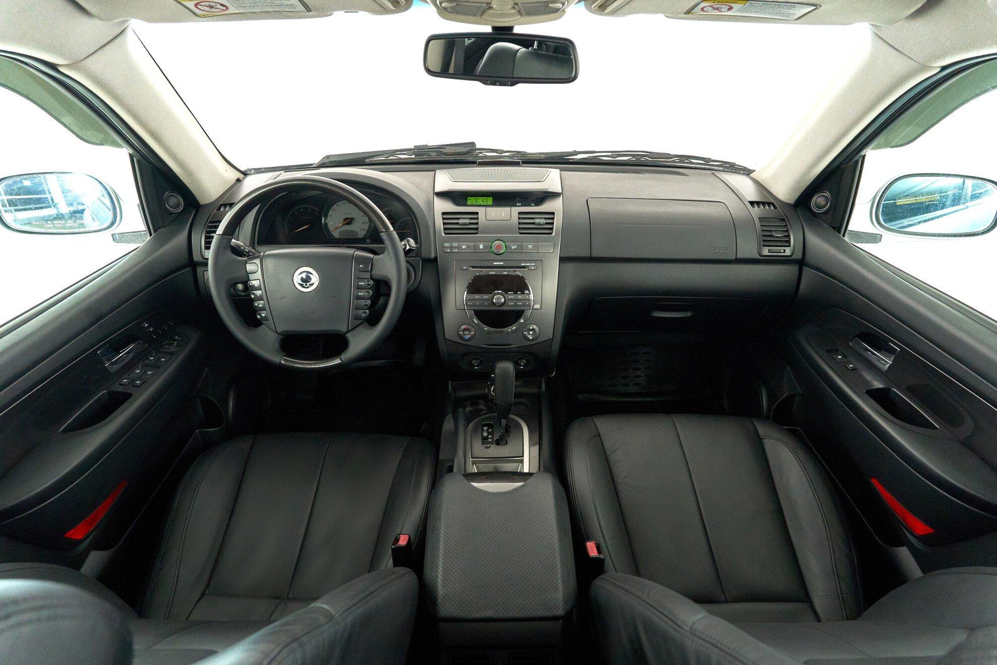 SsangYong Rexton 2009, серебряный