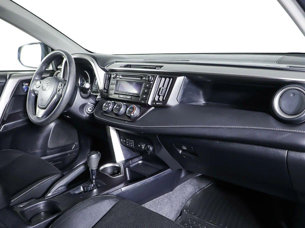 Toyota RAV4 2018, черный