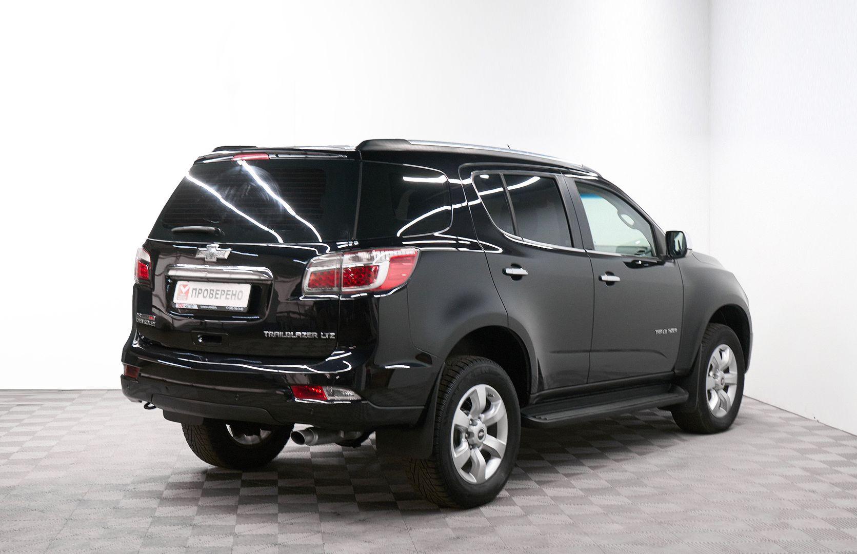 Chevrolet TrailBlazer 2014, черный