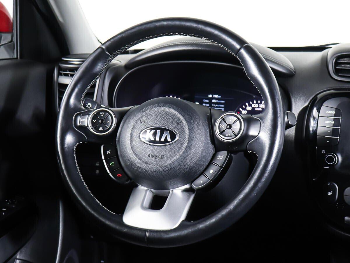 Kia Soul 2019, белый
