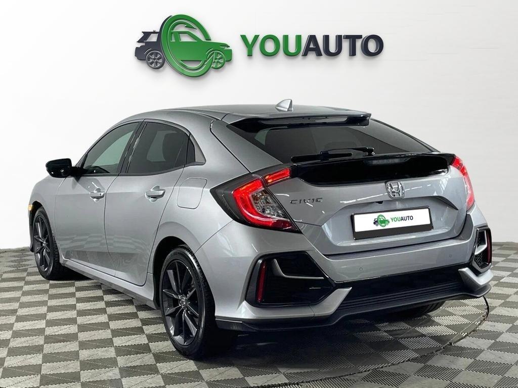 Honda Civic 2019, серебряный