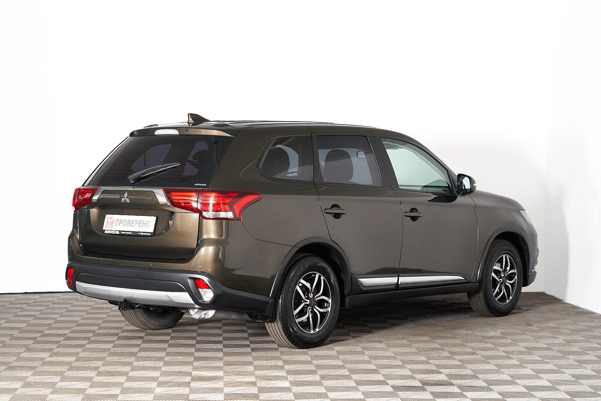 Mitsubishi Outlander 2018, коричневый
