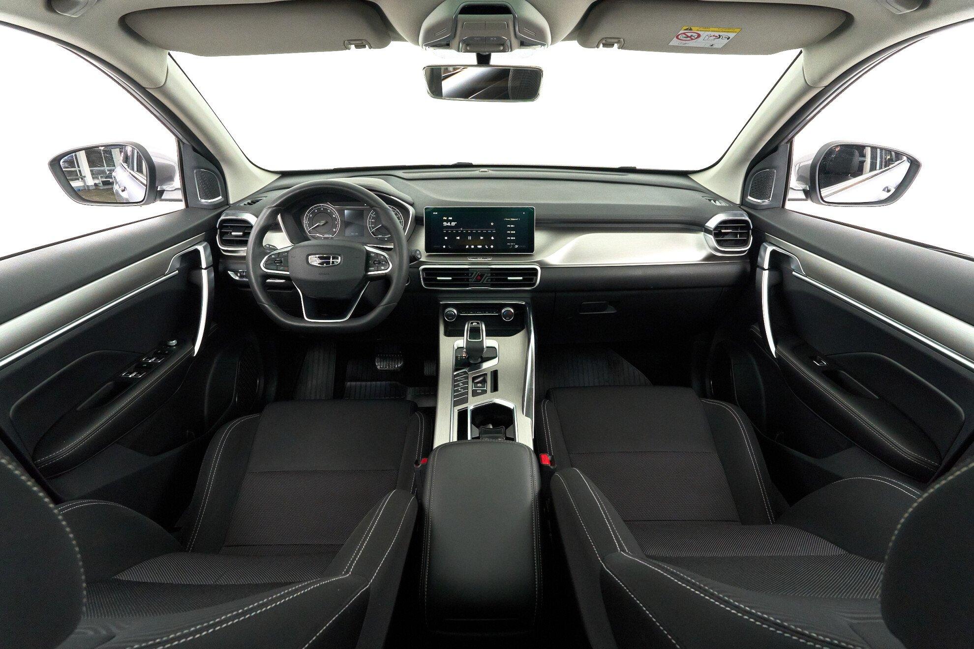 Geely Coolray 2020, серый