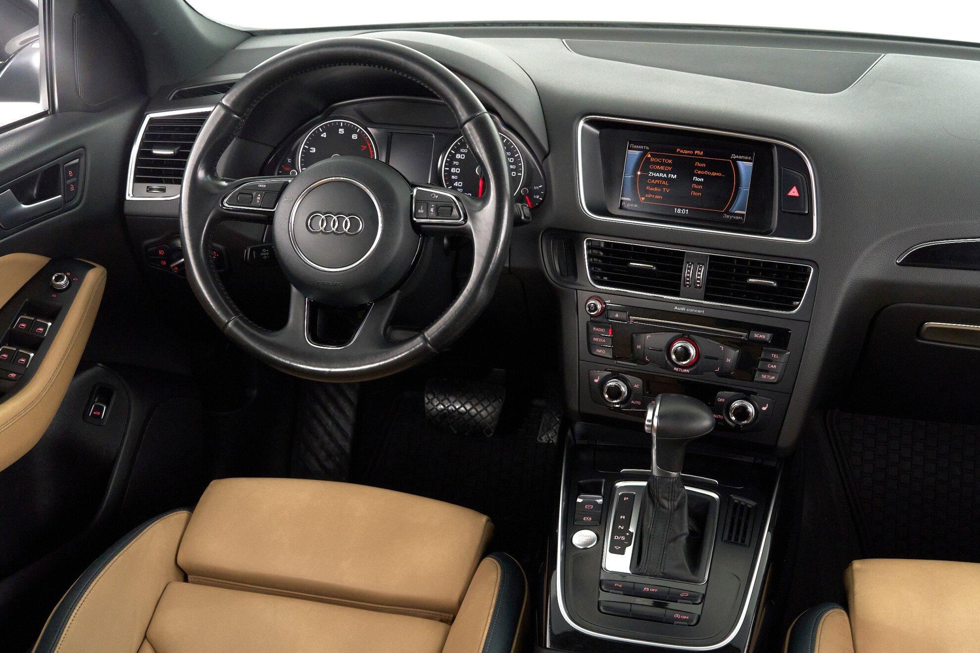 Audi Q5 2014, черный
