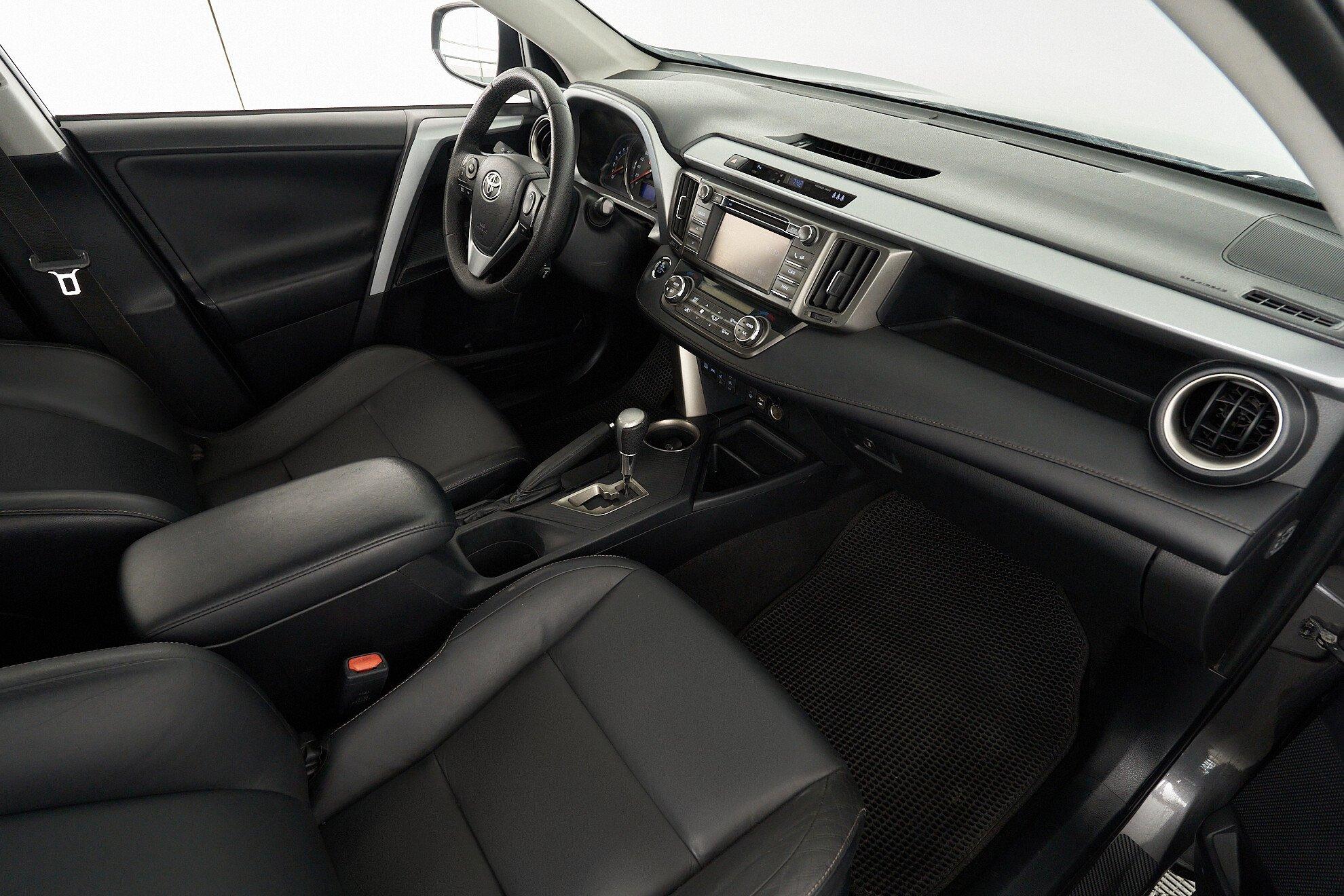 Toyota RAV4 2013, серый