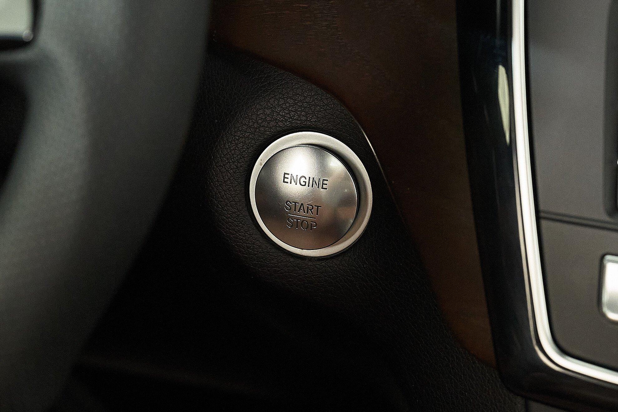 Mercedes-Benz GLS 2016, белый