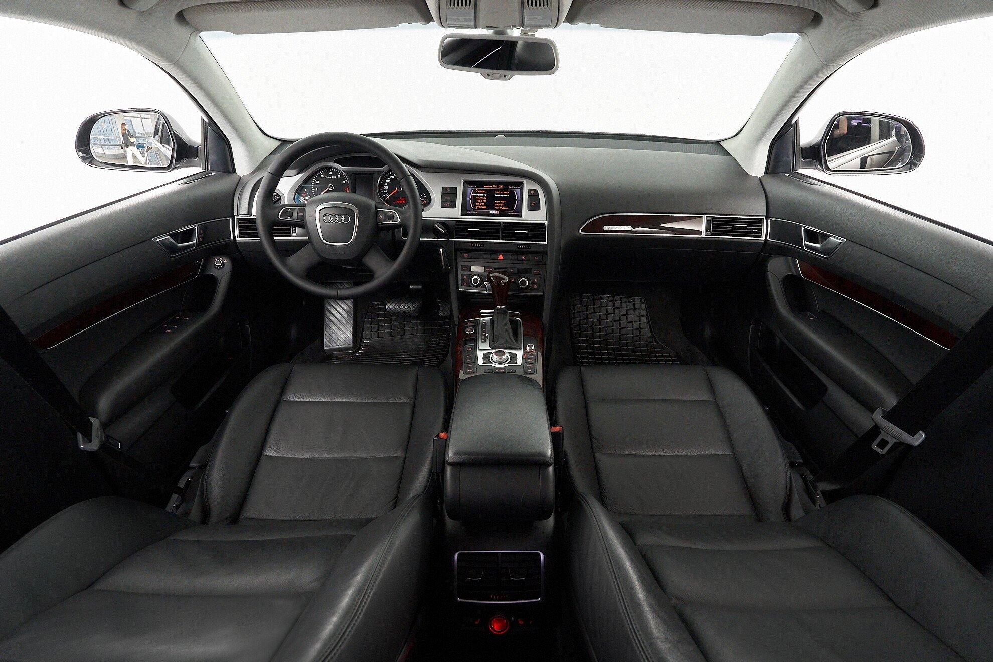 Audi A6 2010, черный