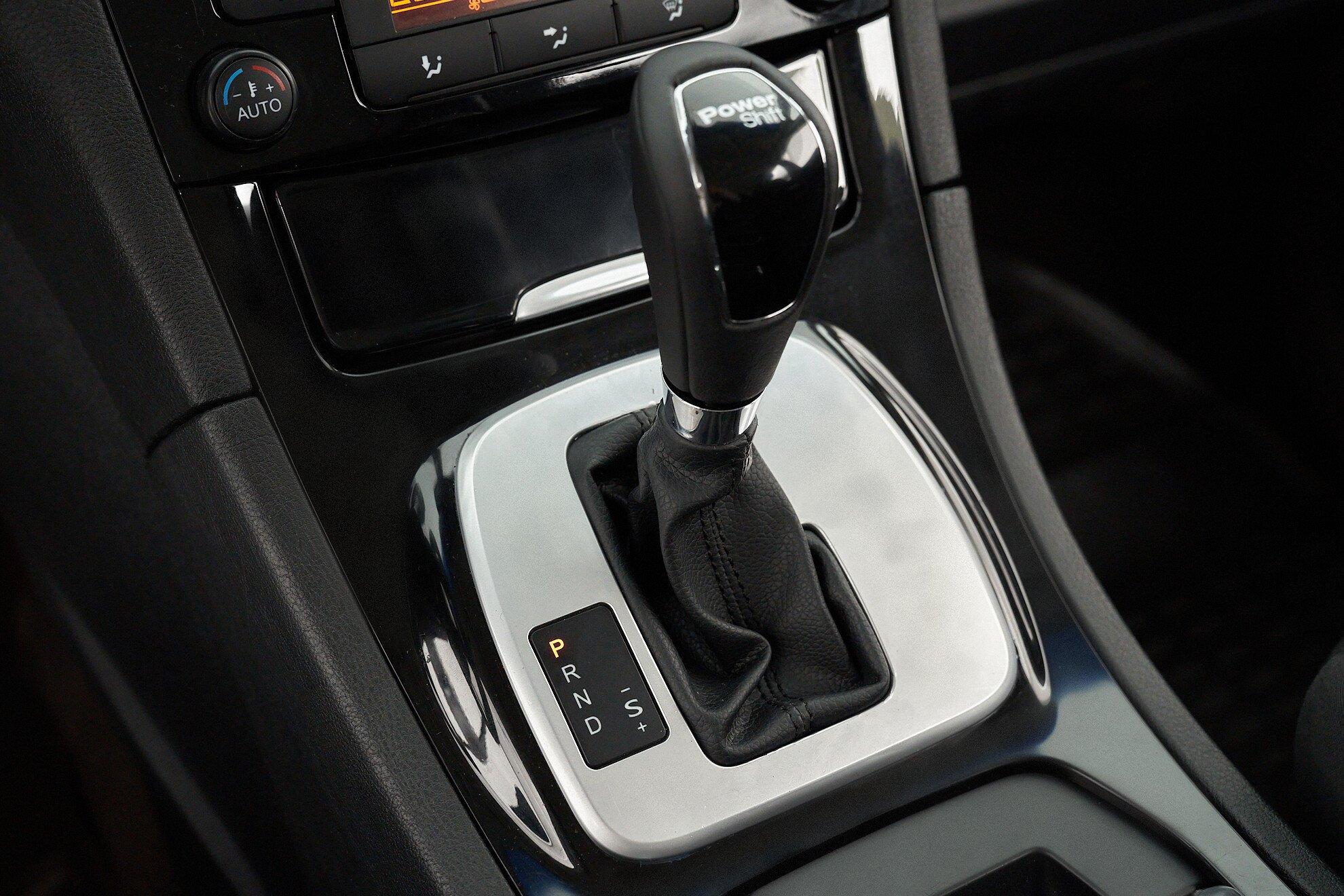 Ford S-MAX 2012, белый