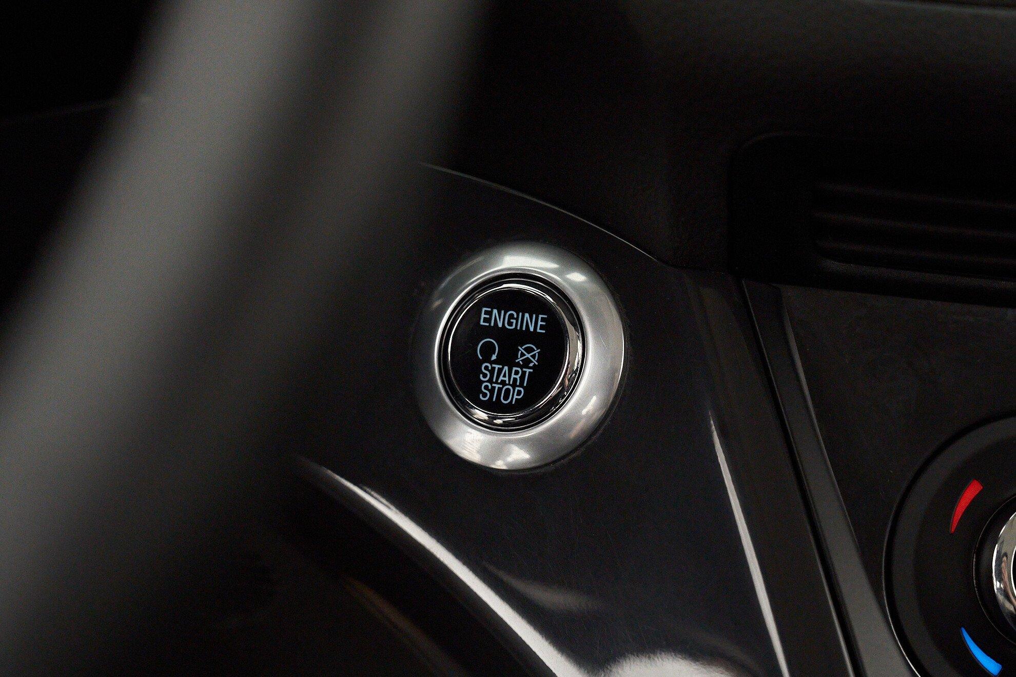 Ford Kuga 2015, черный