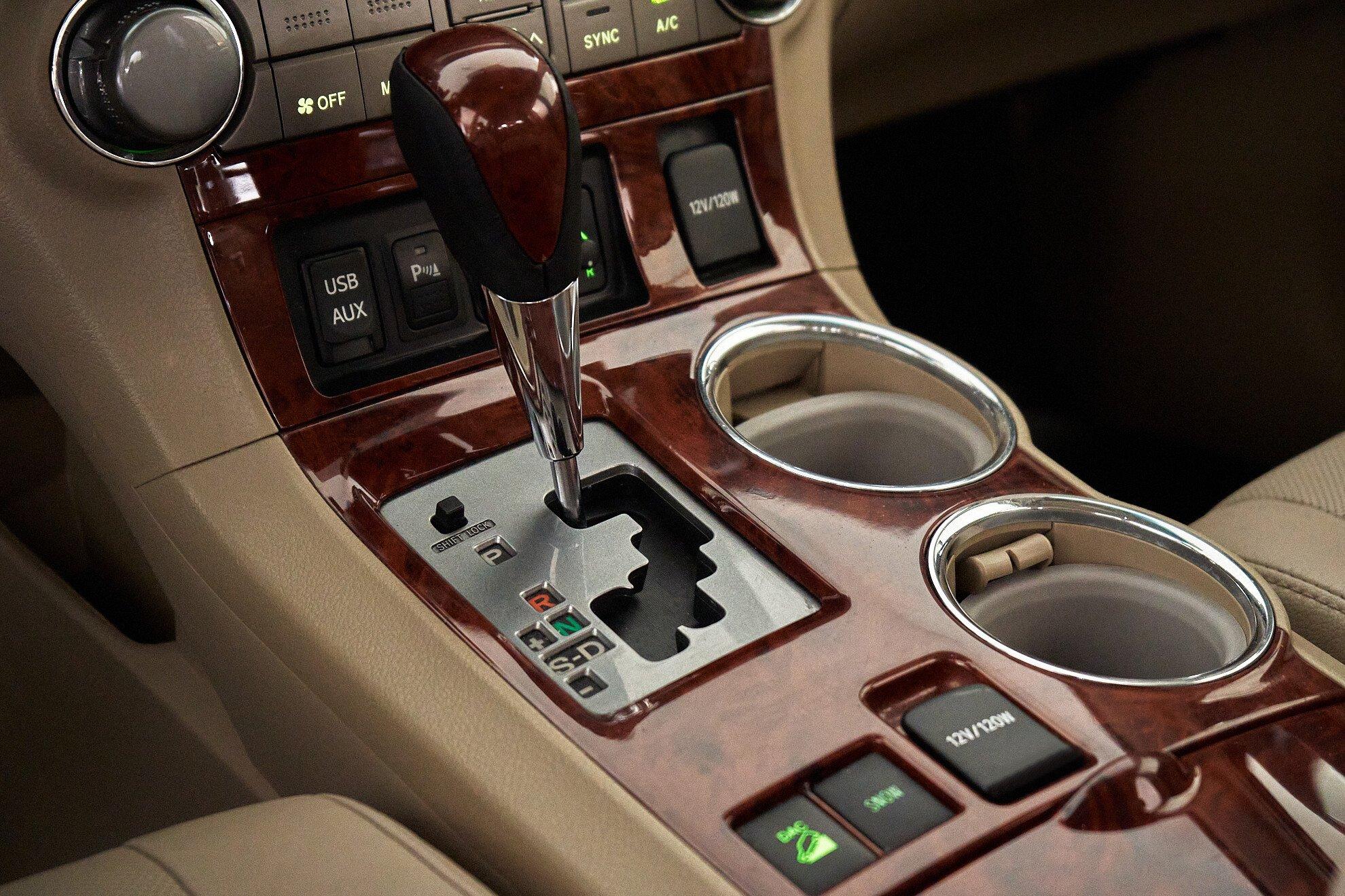 Toyota Highlander 2012, белый