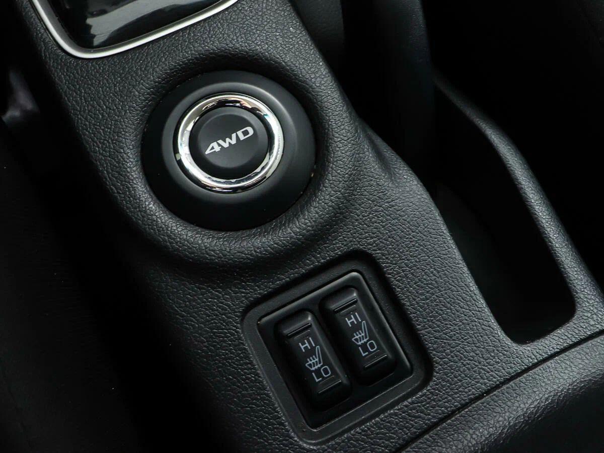Mitsubishi Outlander 2013, белый