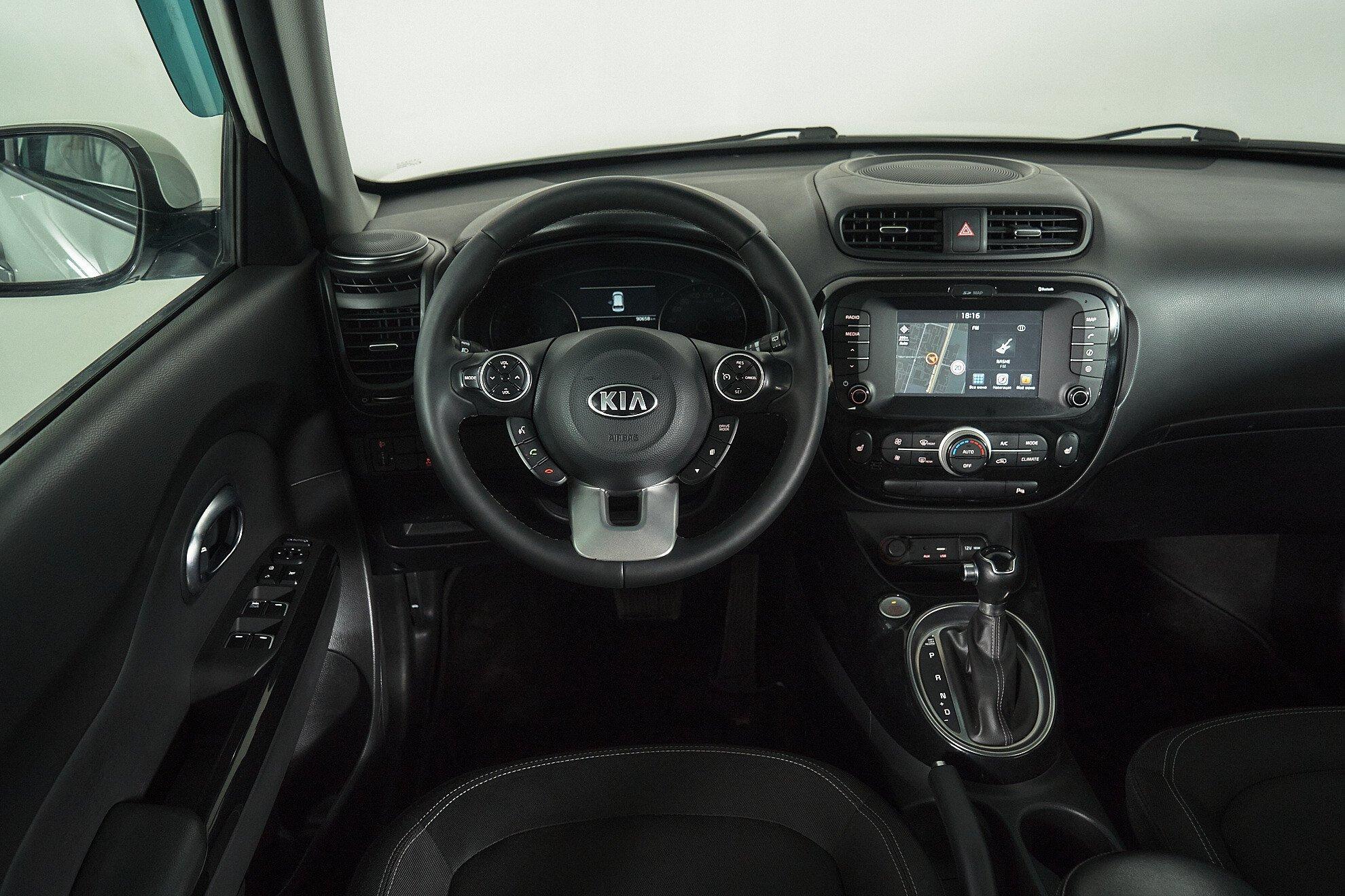 Kia Soul 2018, белый