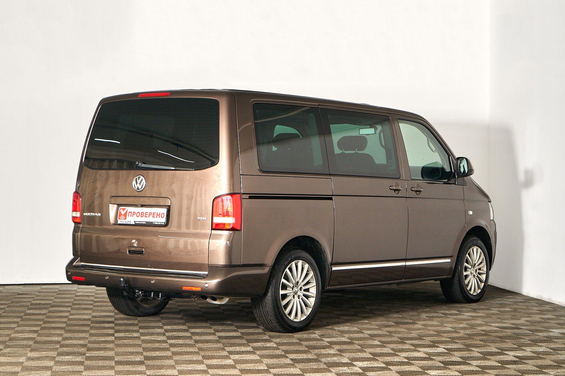 Volkswagen Multivan 2010, коричневый