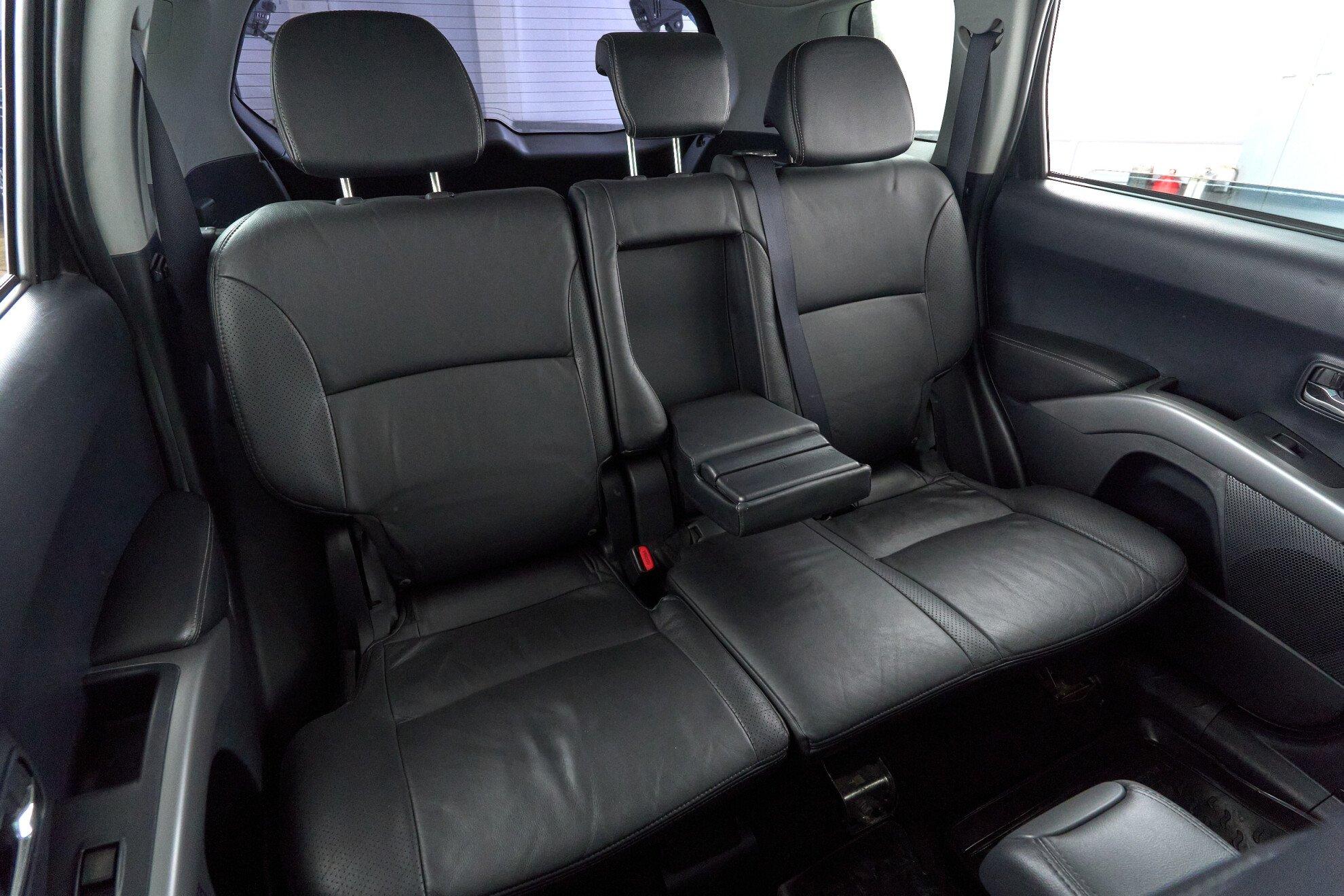Mitsubishi Outlander 2008, черный