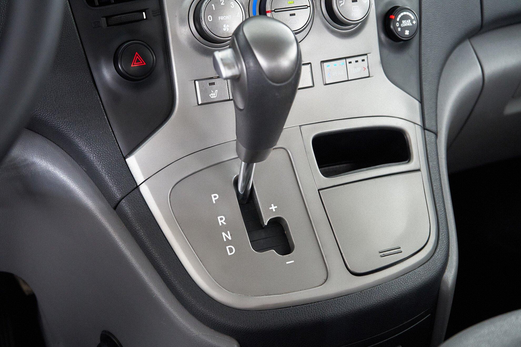 Hyundai Grand Starex 2011, черный