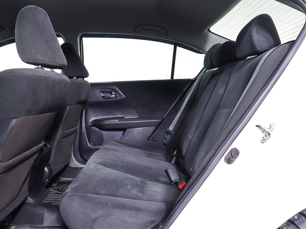 Honda Accord 2014, белый
