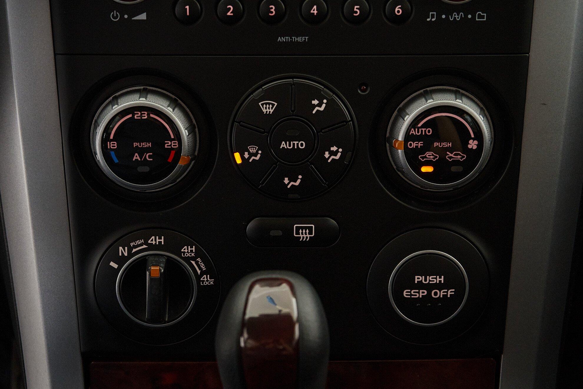 Suzuki Grand Vitara 2007, бежевый