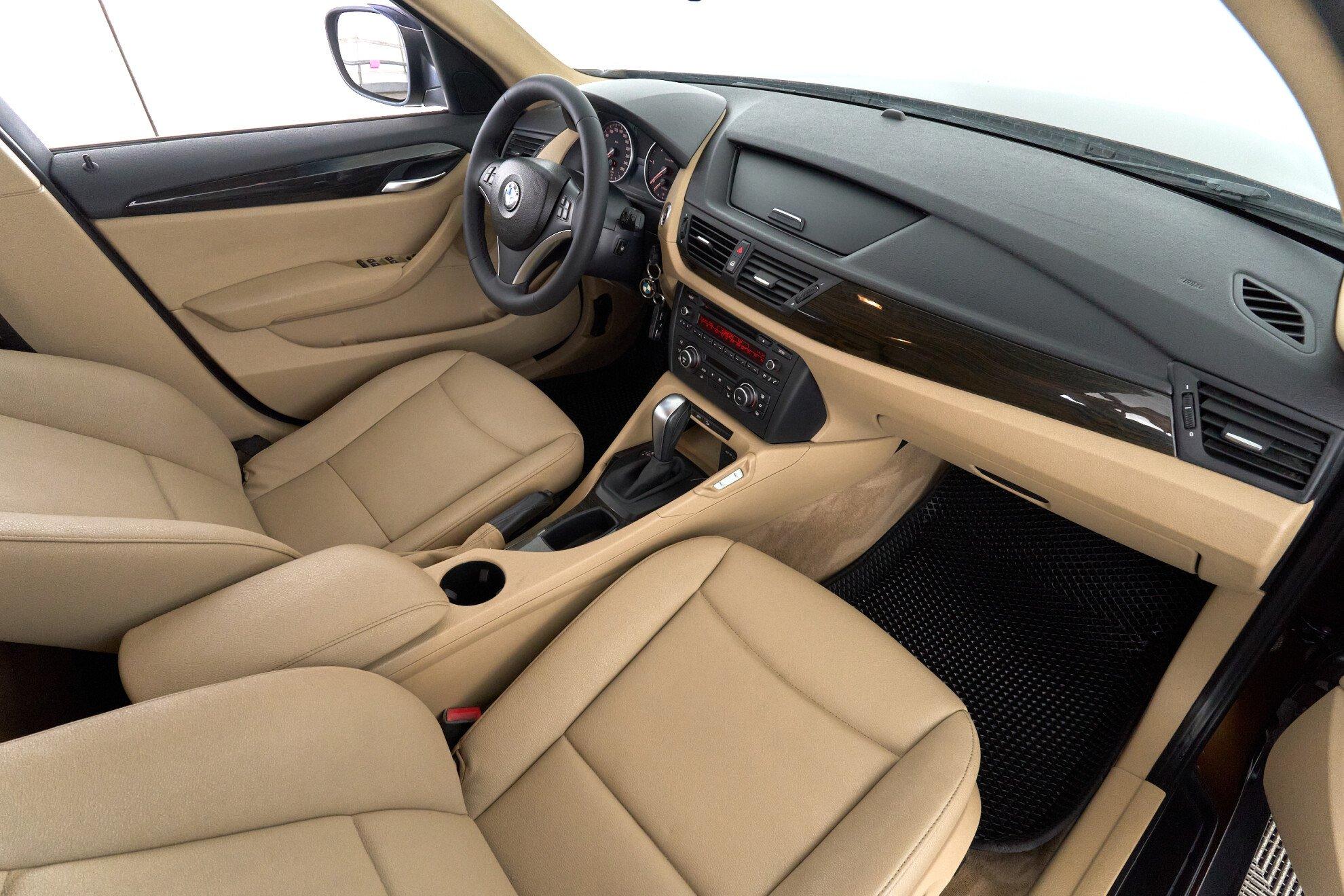 BMW X1 2012, коричневый